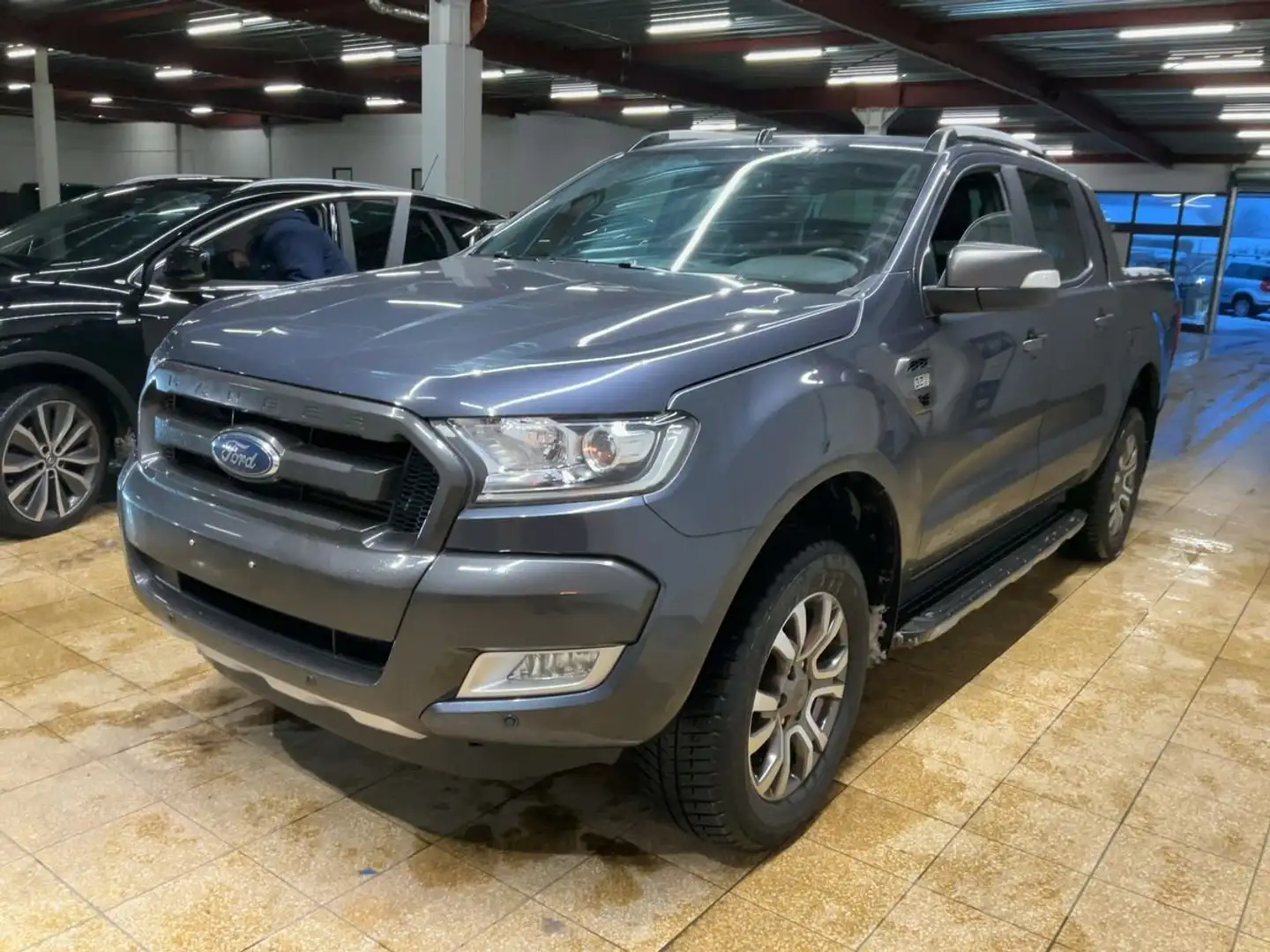 Ford Ranger Wildtrak Doppelkabine 4x4 Grau - 2