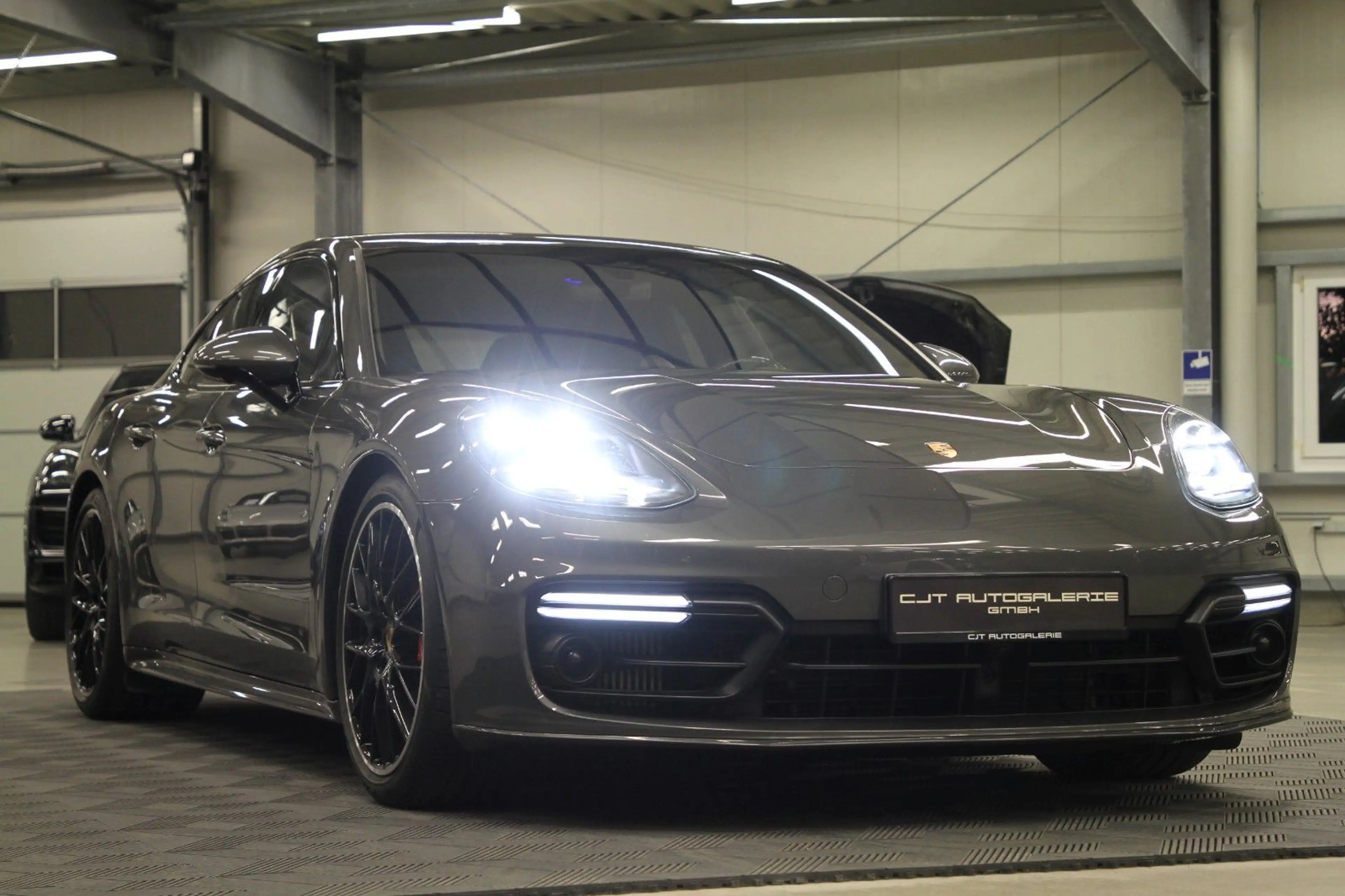 Porsche Panamera Turbo / CARBON / GTS / APPROVED — photo 13