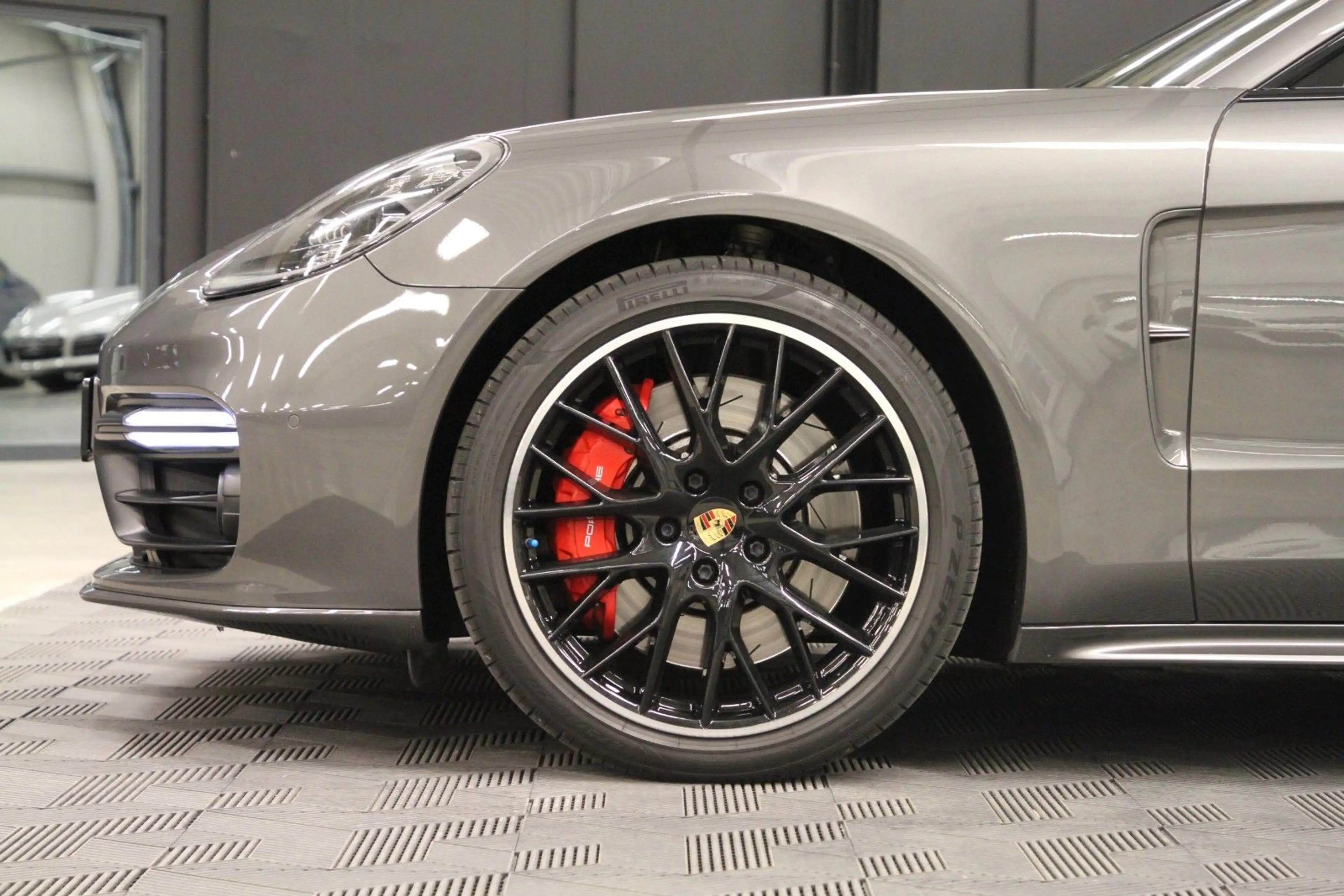 Porsche Panamera Turbo / CARBON / GTS / APPROVED — photo 4