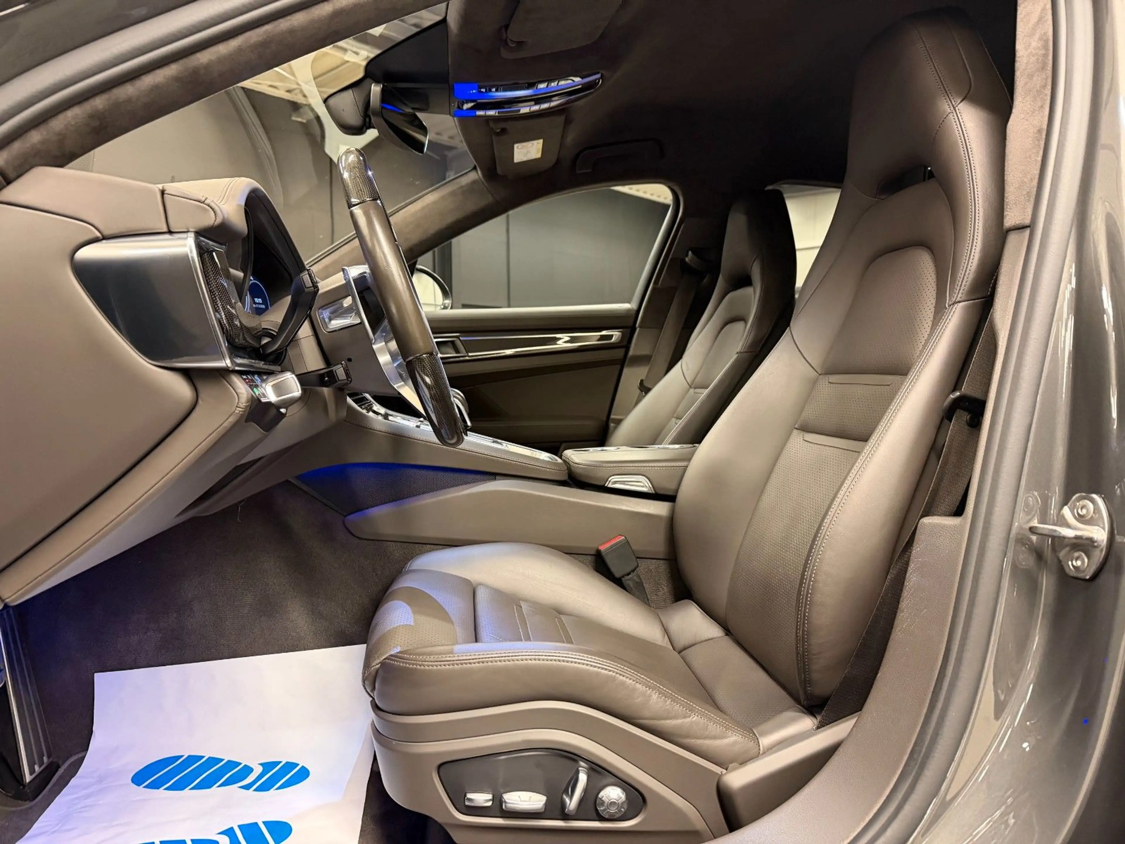 Porsche Panamera Turbo / CARBON / GTS / APPROVED — photo 14