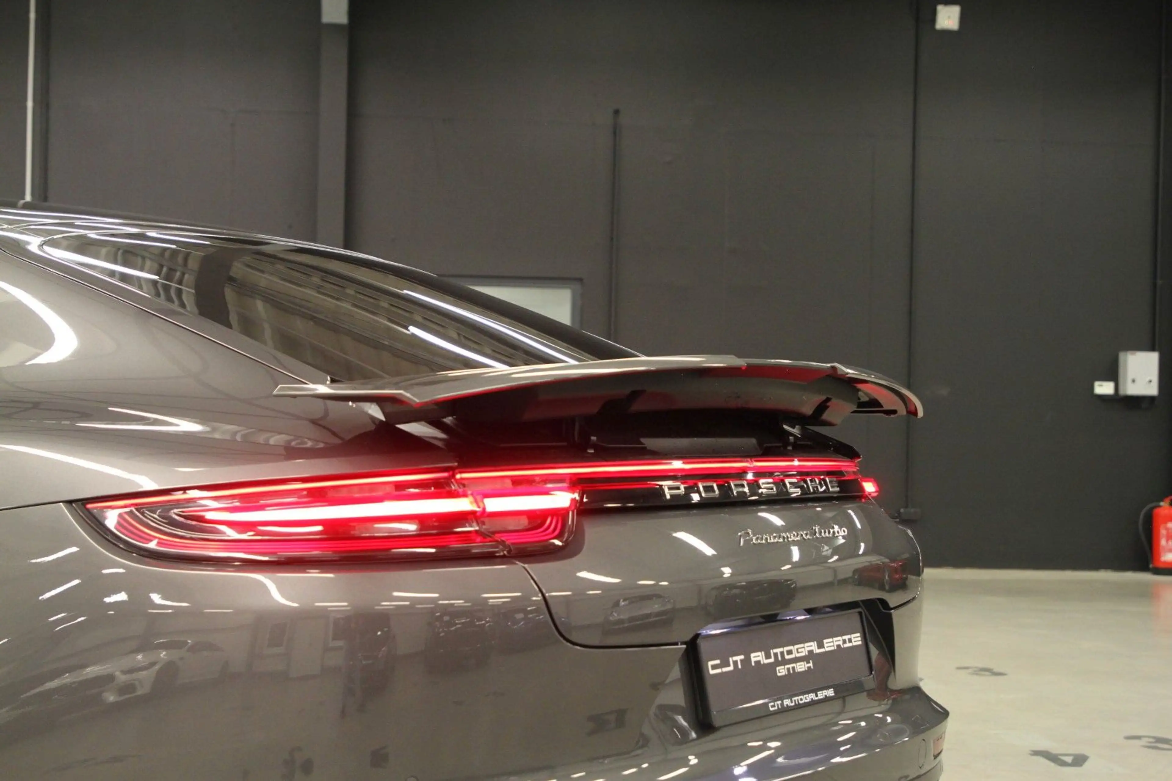 Porsche Panamera Turbo / CARBON / GTS / APPROVED — photo 8