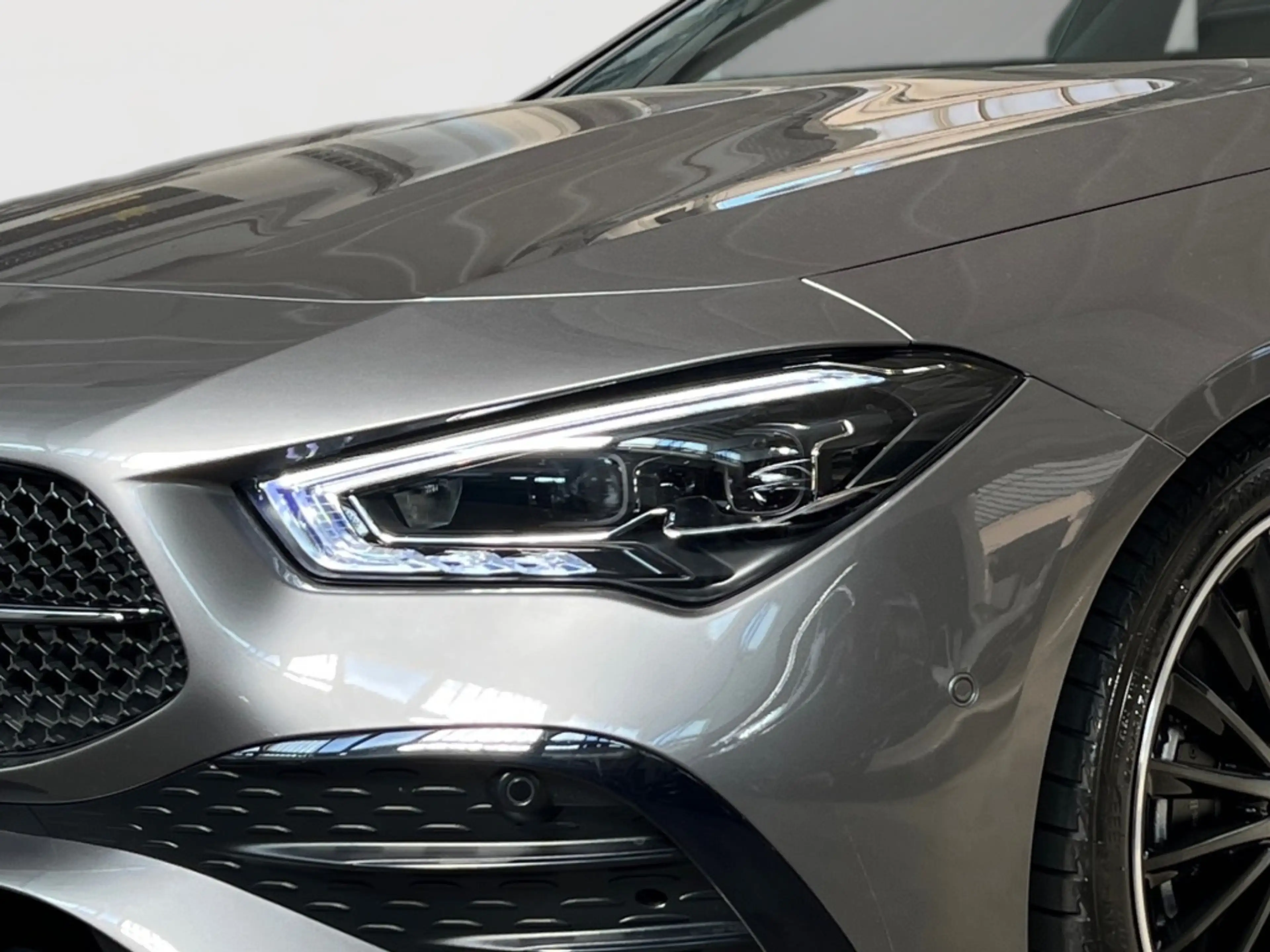 Mercedes-Benz CLA 200 SB AMG Night AHK Pano LED Sound KeyLess — photo 5