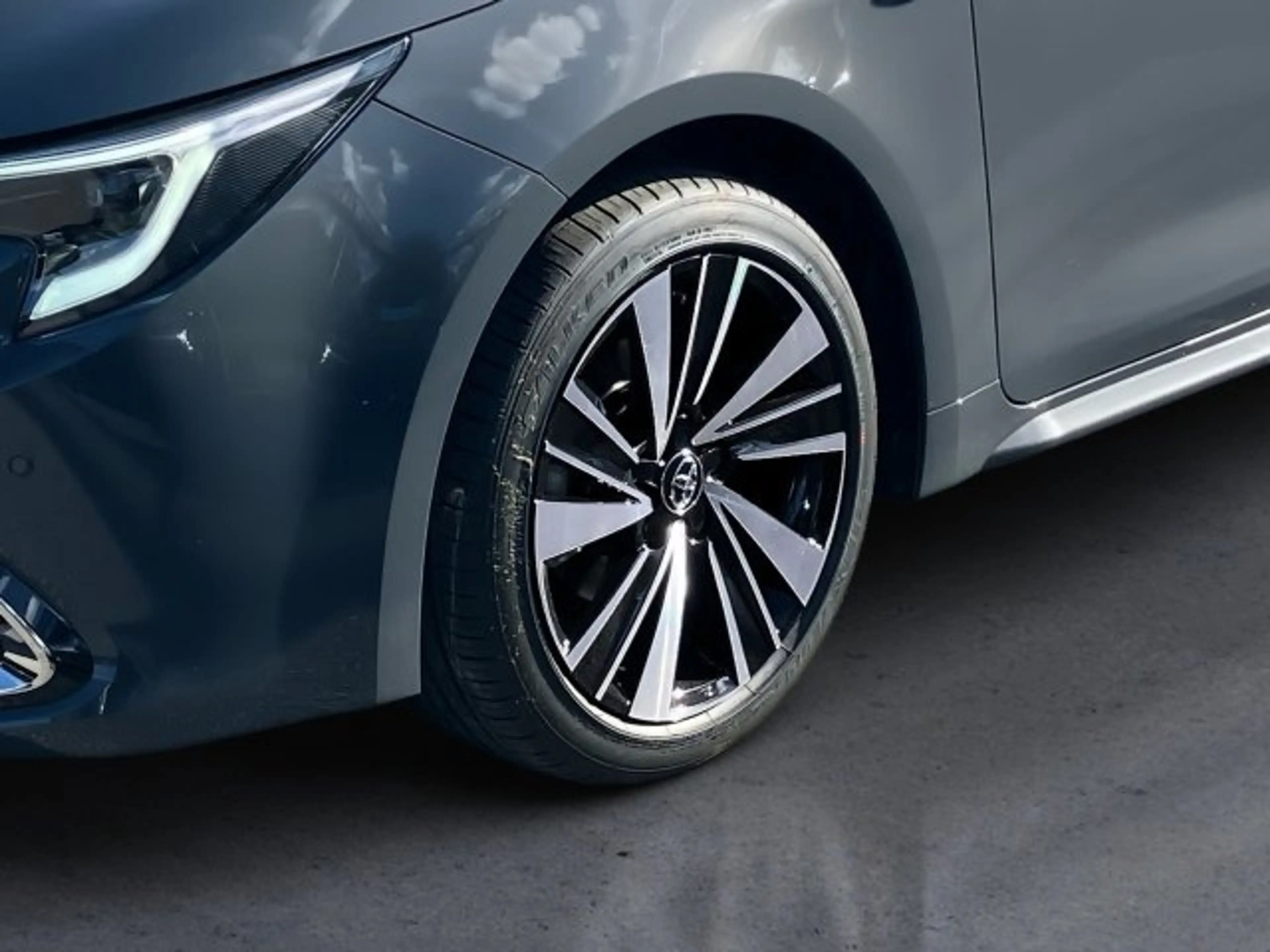 Toyota Corolla HB/TS Touring Sports Teamplayer 1,8-l-Hybr — photo 8