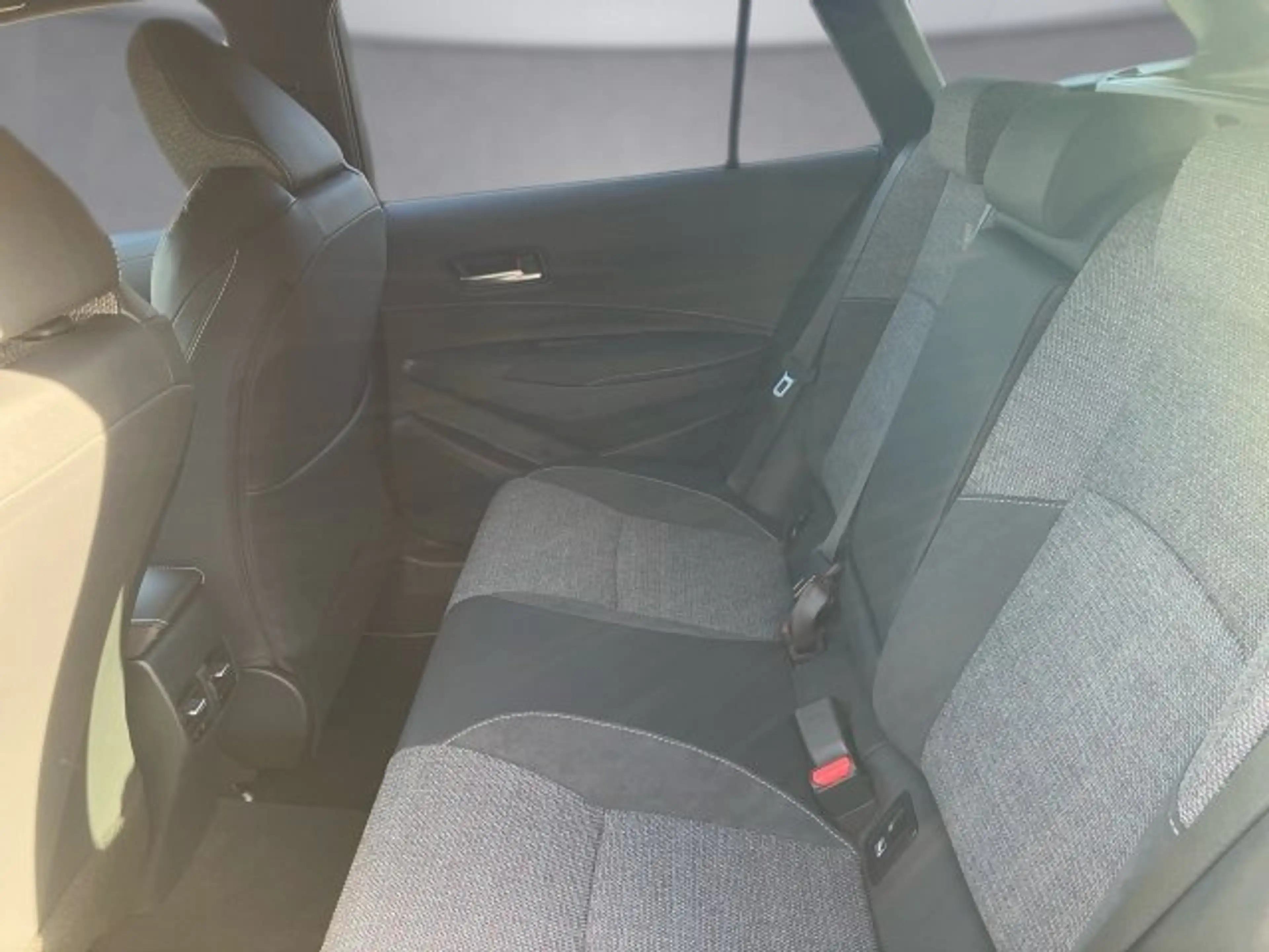 Toyota Corolla HB/TS Touring Sports Teamplayer 1,8-l-Hybr — photo 12