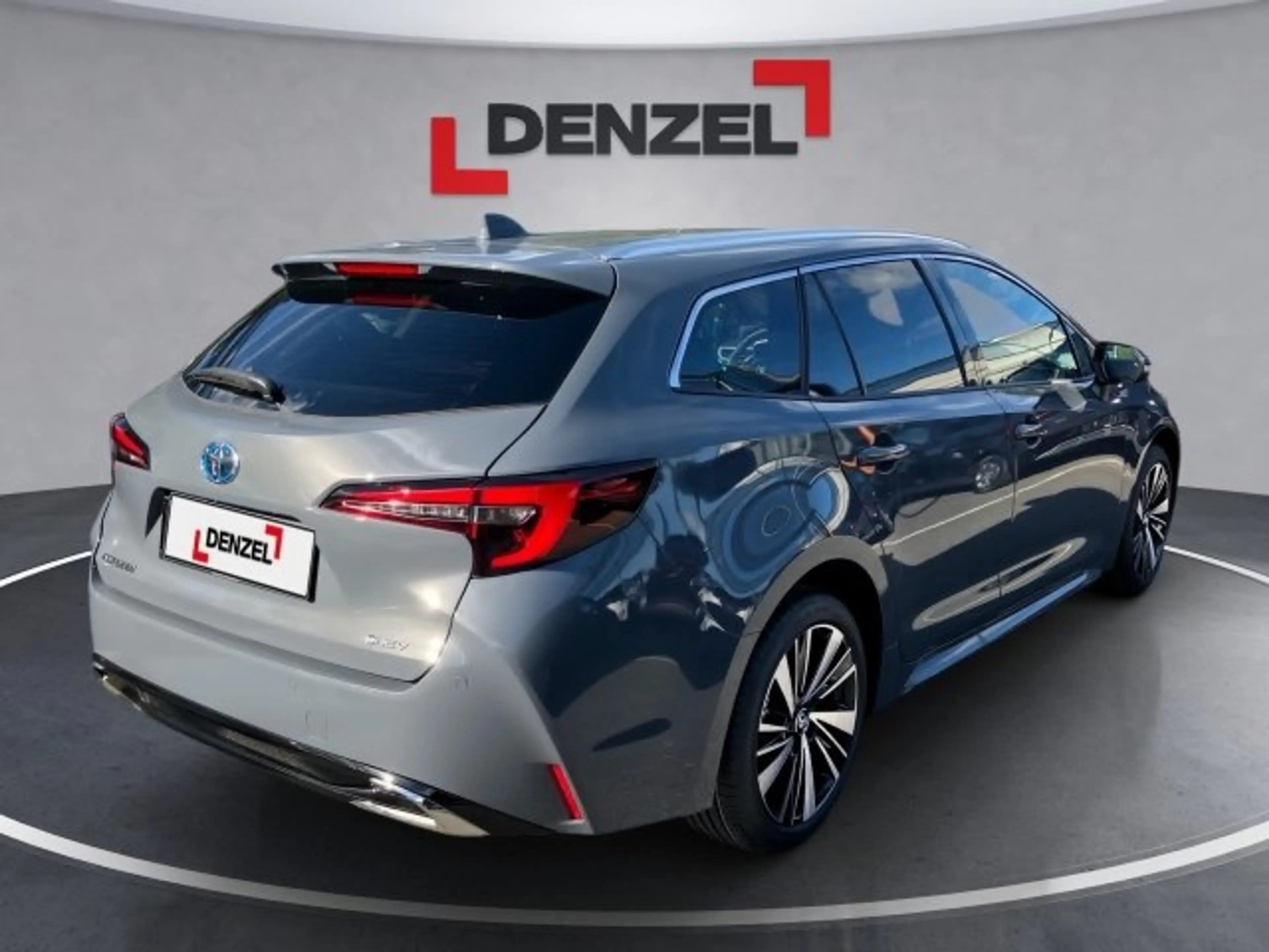 Toyota Corolla HB/TS Touring Sports Teamplayer 1,8-l-Hybr — photo 4
