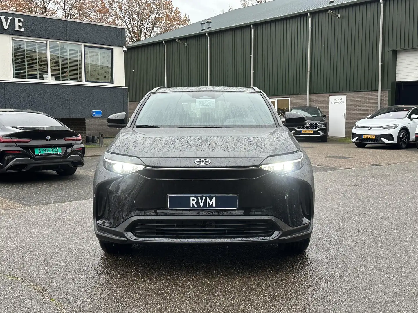 Toyota bZ4X Active 71 kWh VAN: €39.900,- VOOR: €35.440,- UW EI - 2