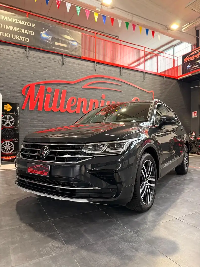 Volkswagen Tiguan Tiguan 2.0 TDI 150 CV SCR DSG Elegance chilometri Grigio - 1