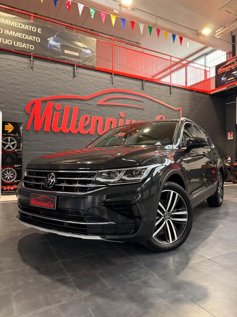 Volkswagen Tiguan Tiguan 2.0 TDI 150 CV SCR DSG Elegance chilometri Grigio - 2