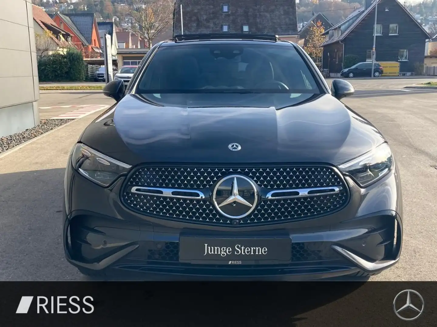 Mercedes-Benz GLC 220 d 4M AMG+PANO+AHK+Distronic+Digitallight Grau - 2