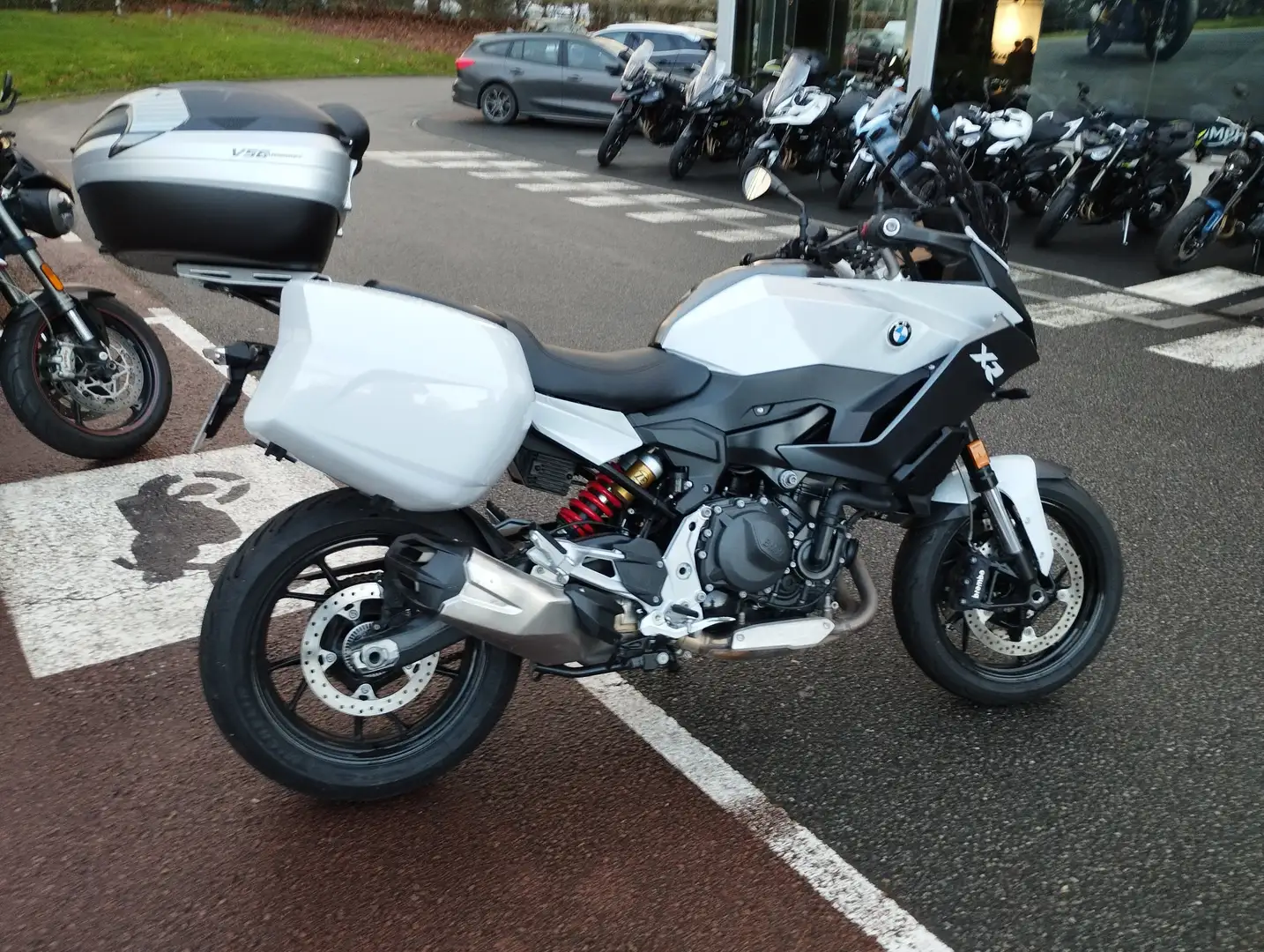 BMW F 900 XR Blanc - 2