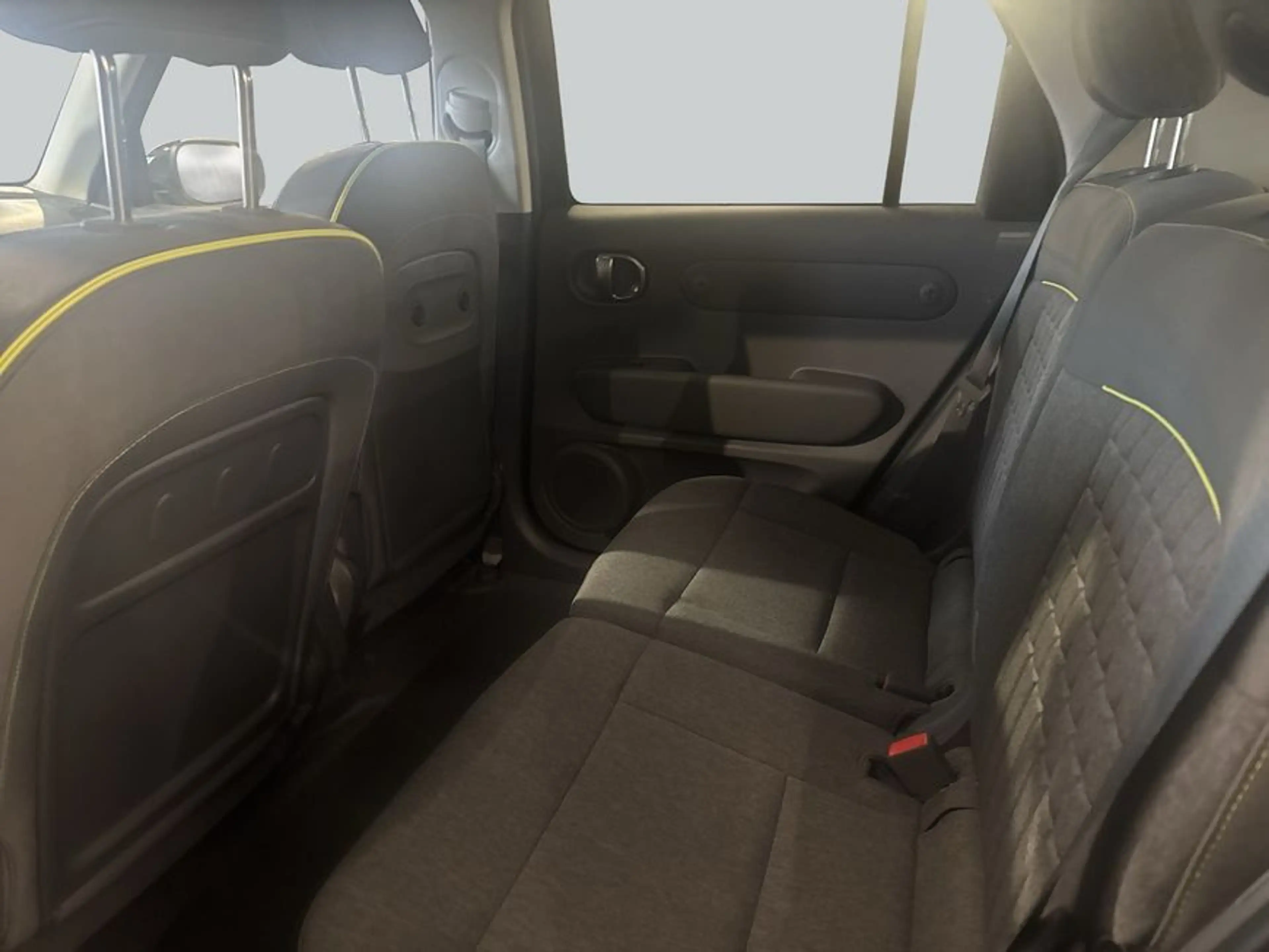 Hyundai Inster 49kWh Cross 85 kW, 5-türig (Strom) — photo 12