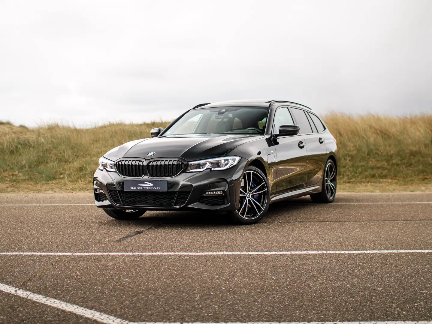 BMW 330 e xDrive Touring M Sport | Leder | pano | H&K | Nero - 1