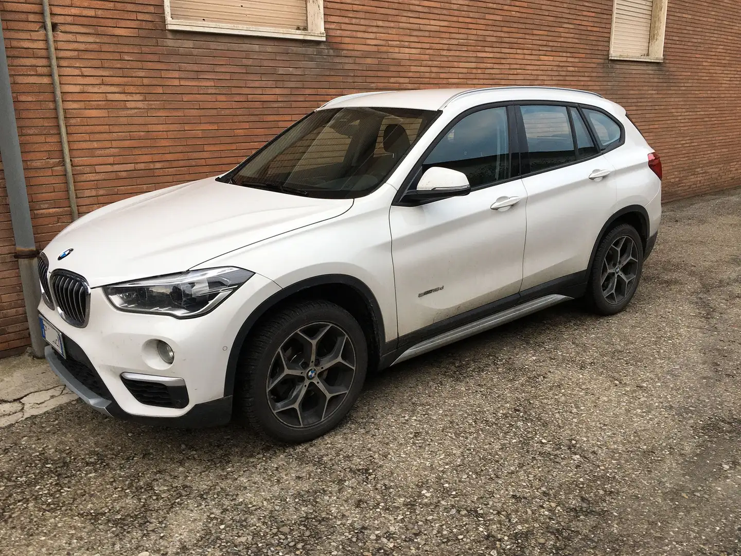 BMW X1 X1 sdrive16d xLine Bianco - 1