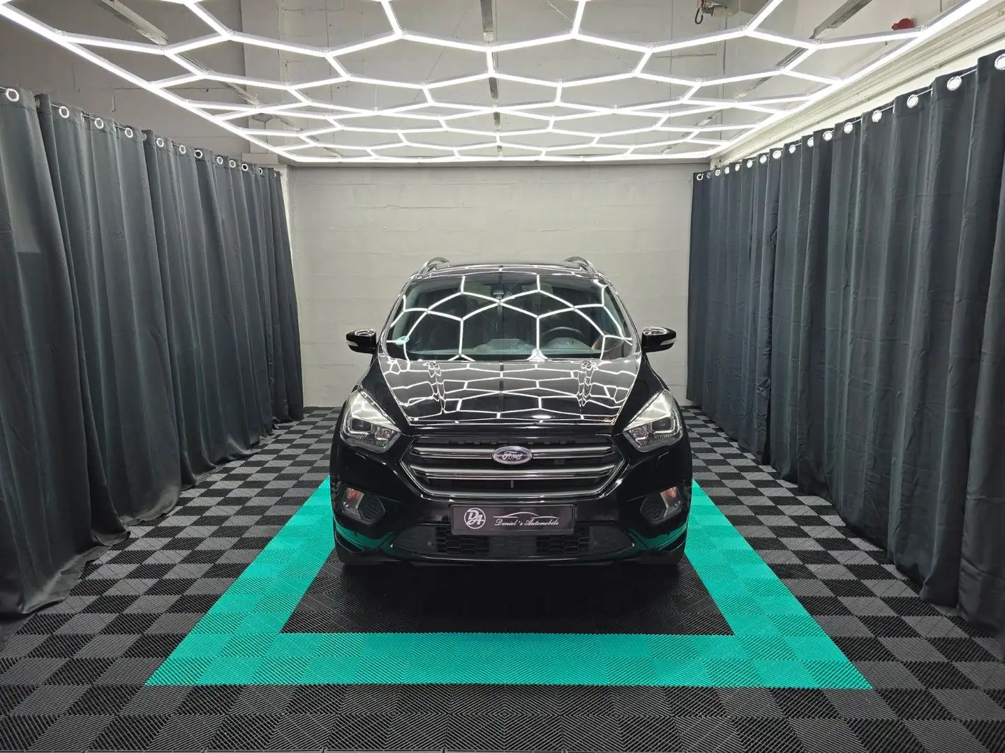 Ford Kuga ST-Line/KAMERA/NAVI/PANO/AUTOMATIK/ST-LINE Noir - 1