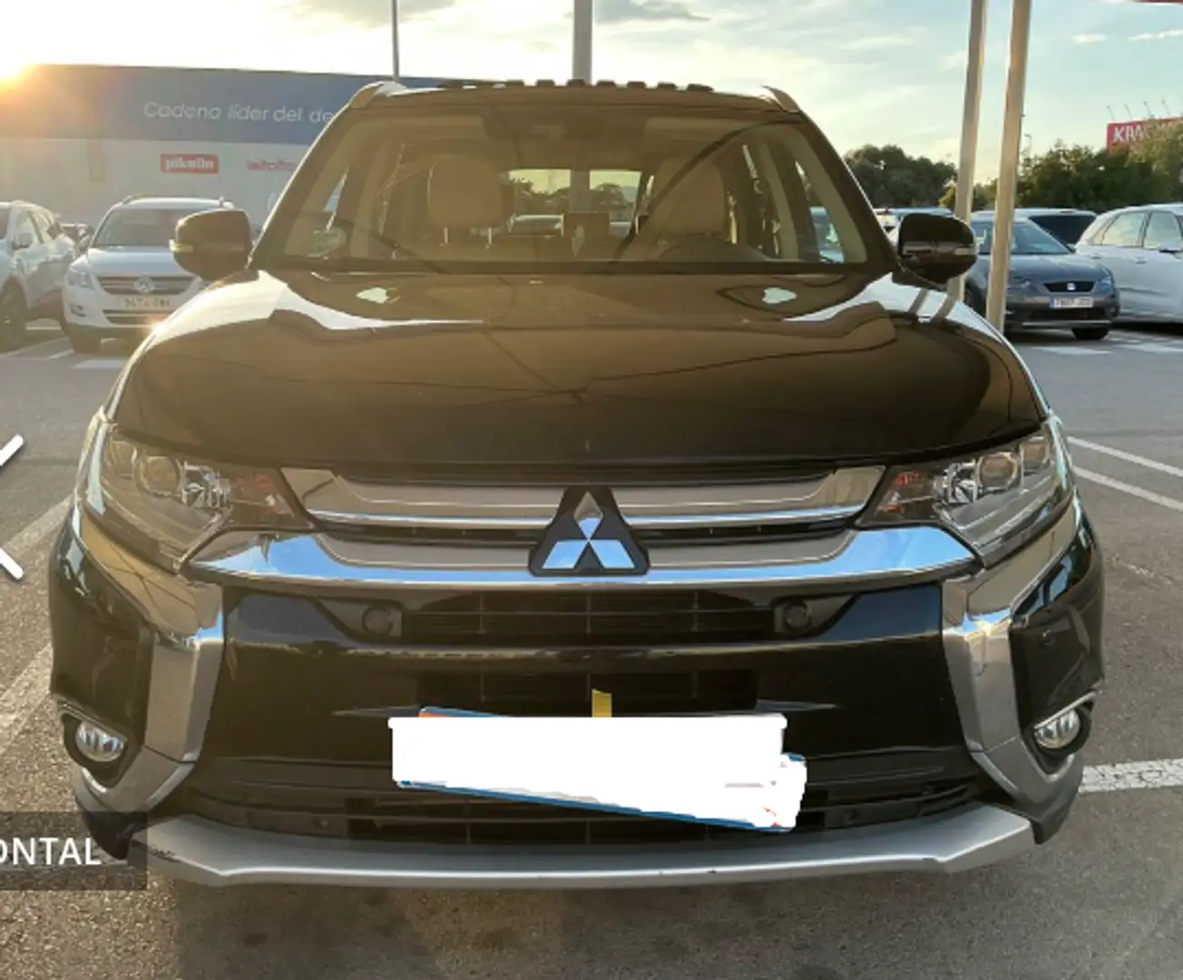 Mitsubishi Outlander 220DI-D Kaiteki 6AT 4WD Negro - 2
