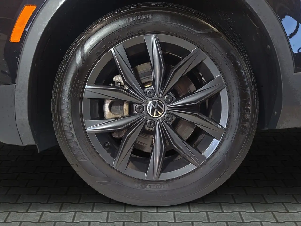 Volkswagen Tiguan снимка Volkswagen Tiguan