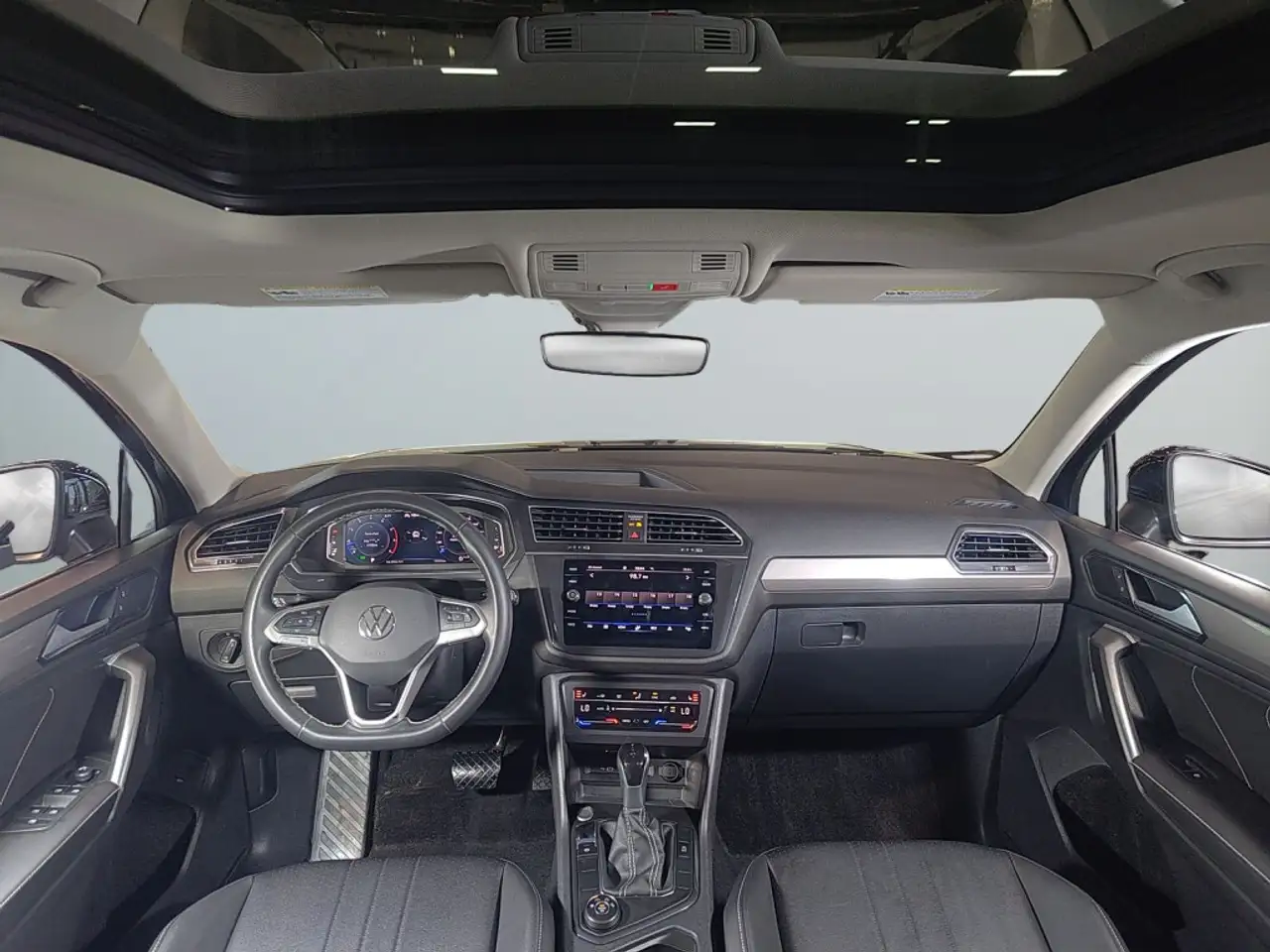 Volkswagen Tiguan снимка Volkswagen Tiguan