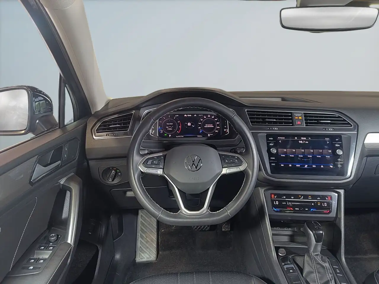 Volkswagen Tiguan снимка Volkswagen Tiguan