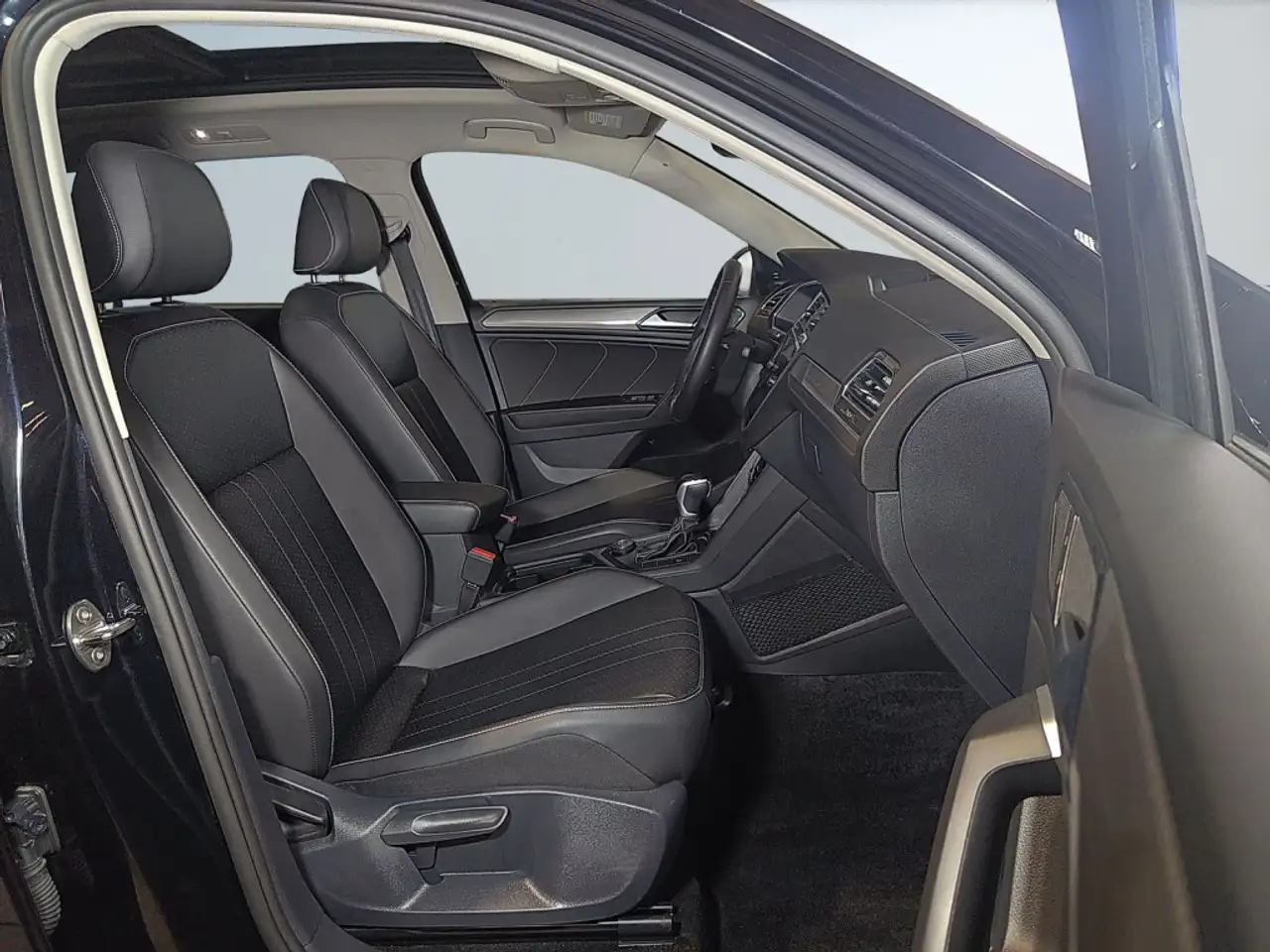 Volkswagen Tiguan снимка Volkswagen Tiguan