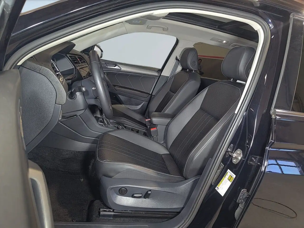 Volkswagen Tiguan снимка Volkswagen Tiguan