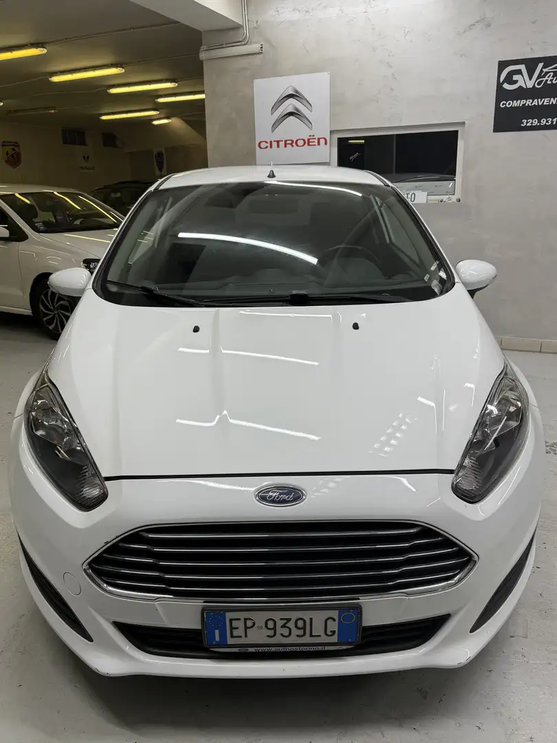 Ford Fiesta 3p 1.2 16v Titanium 82cv FL - 2