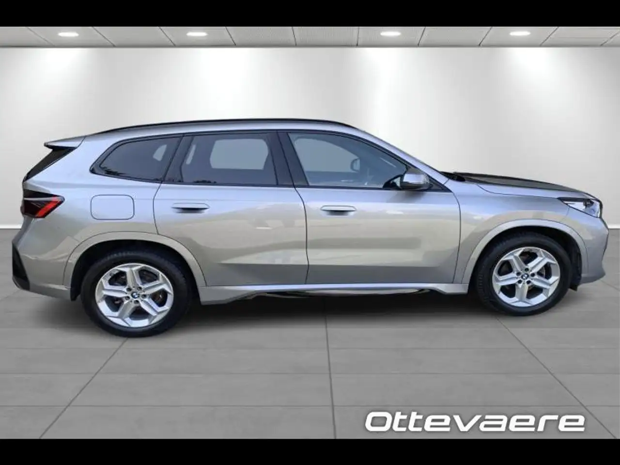 BMW X1 sDrive18i, миниатюра 3