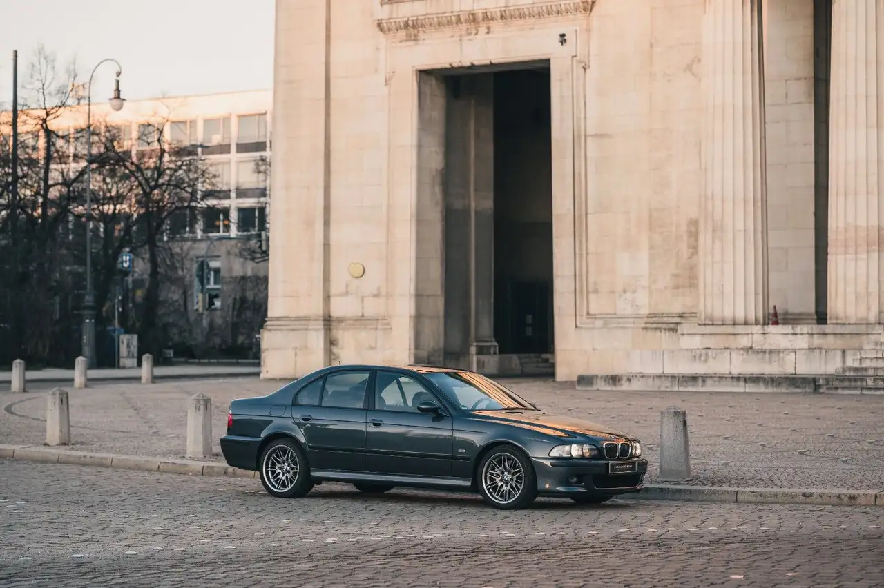 BMW M5 (Scheckheftgepflegt, Eisenmann Abgasanlage), foto 2