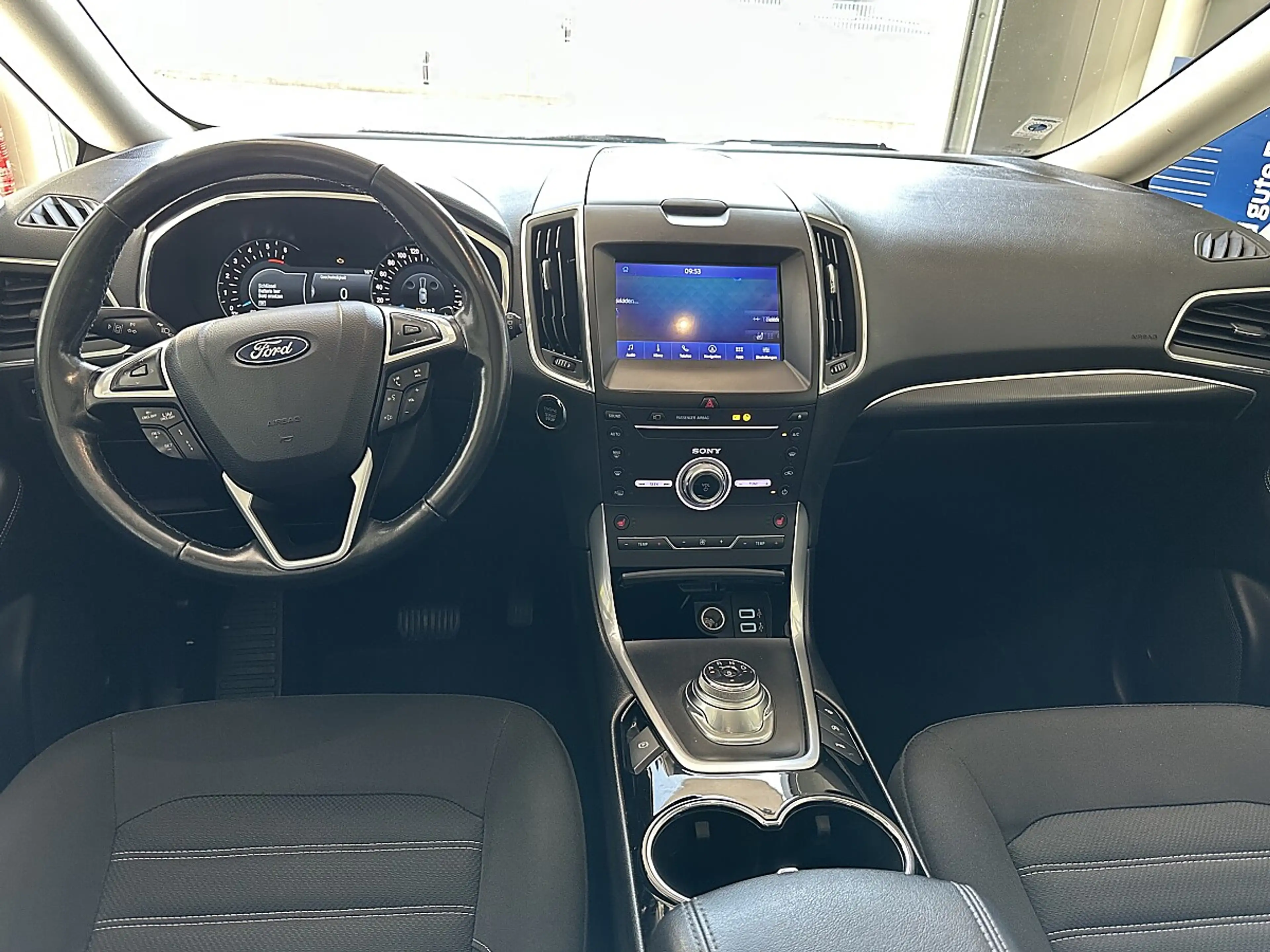 Ford Galaxy 2,0 EcoBlue SCR Titanium Aut. — photo 5