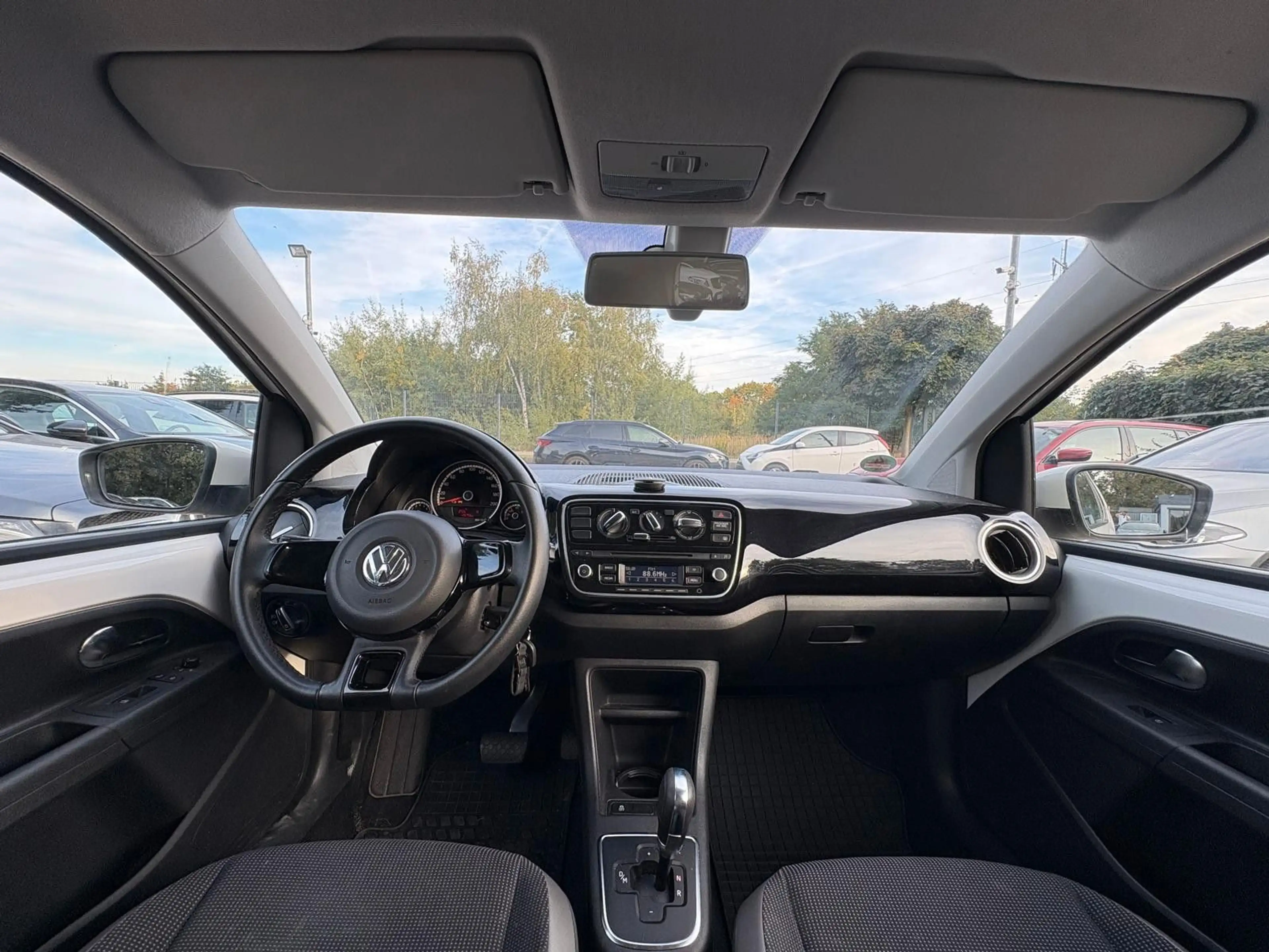 Volkswagen up! high up! Automatik*Klima*AWR*Tempo — photo 8