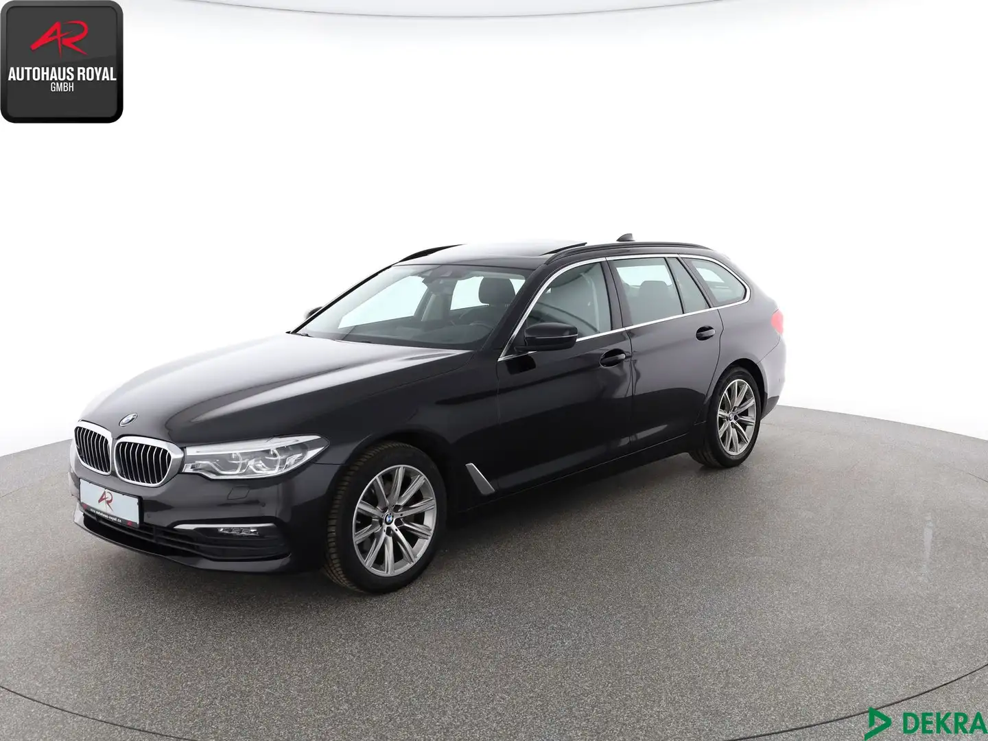 BMW 520 520 d T KEYLESS,HEADUP,PANORAMA,KAMERA,AMBIENTE Schwarz - 1