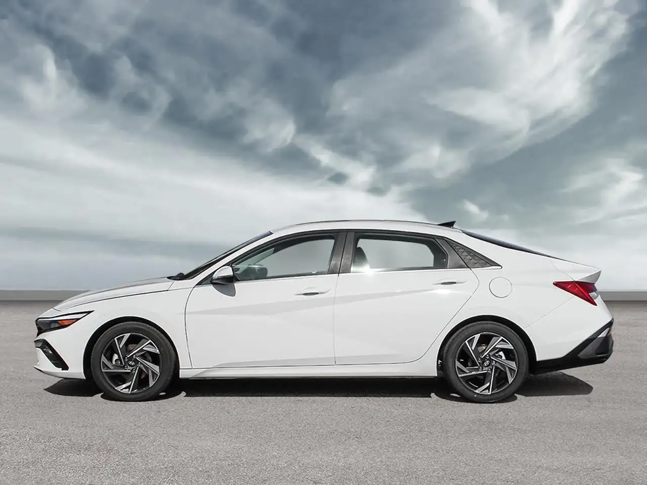 Hyundai ELANTRA снимка Hyundai ELANTRA