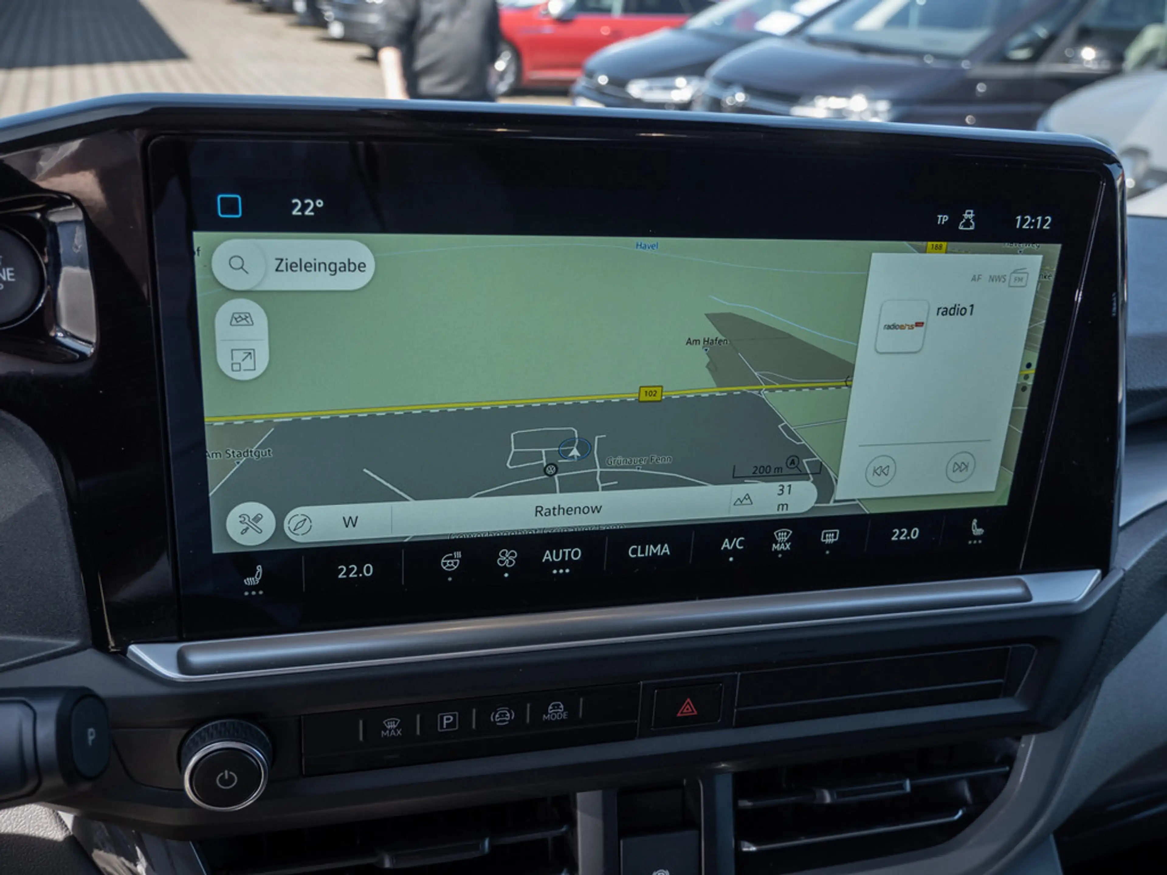 Volkswagen T7 Caravelle 2.0 TDI PanAmericana AHK PANO — photo 9