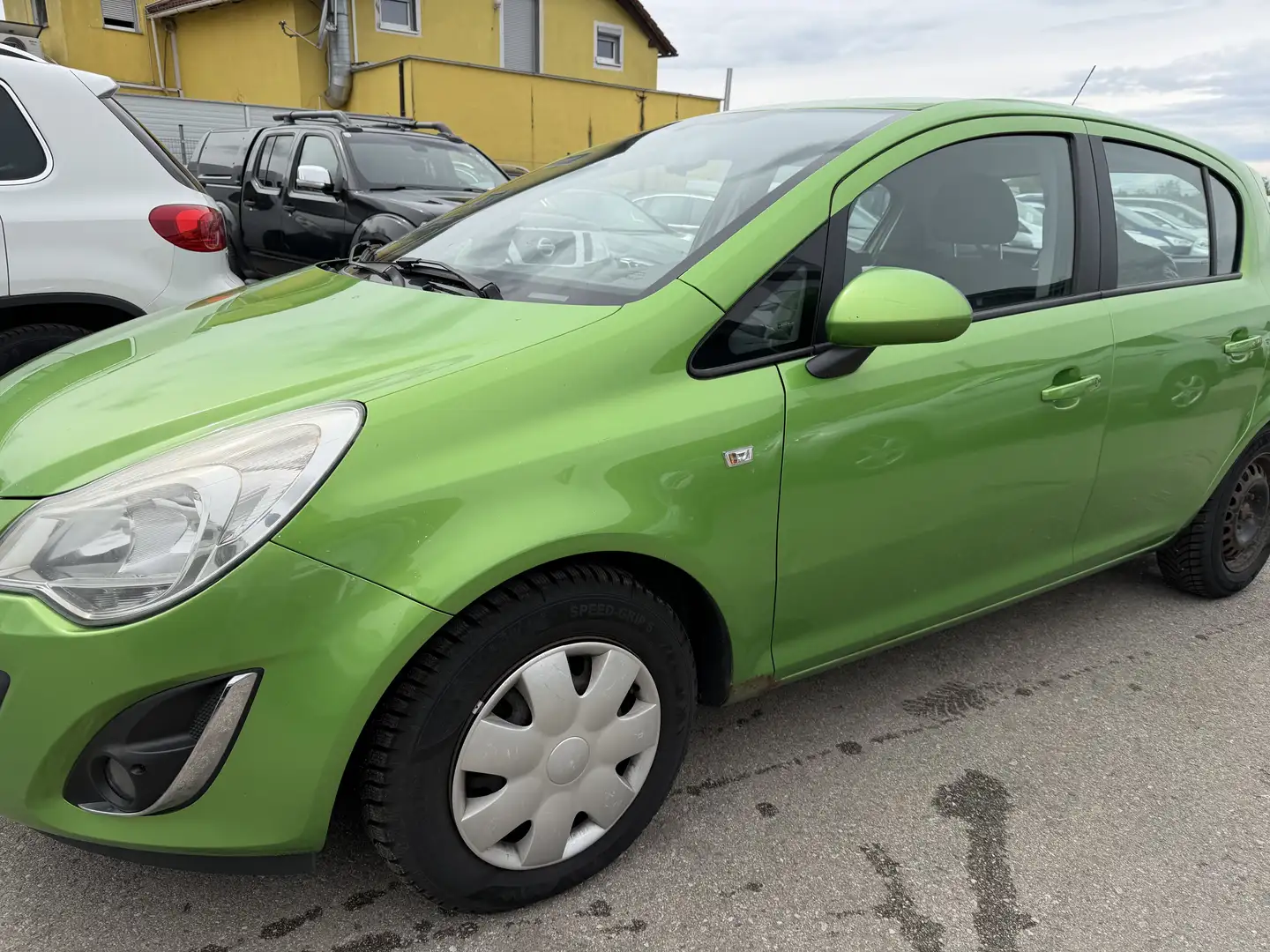 Opel Corsa Corsa 1,2 Edition 30 ecoFLEX Grün - 1