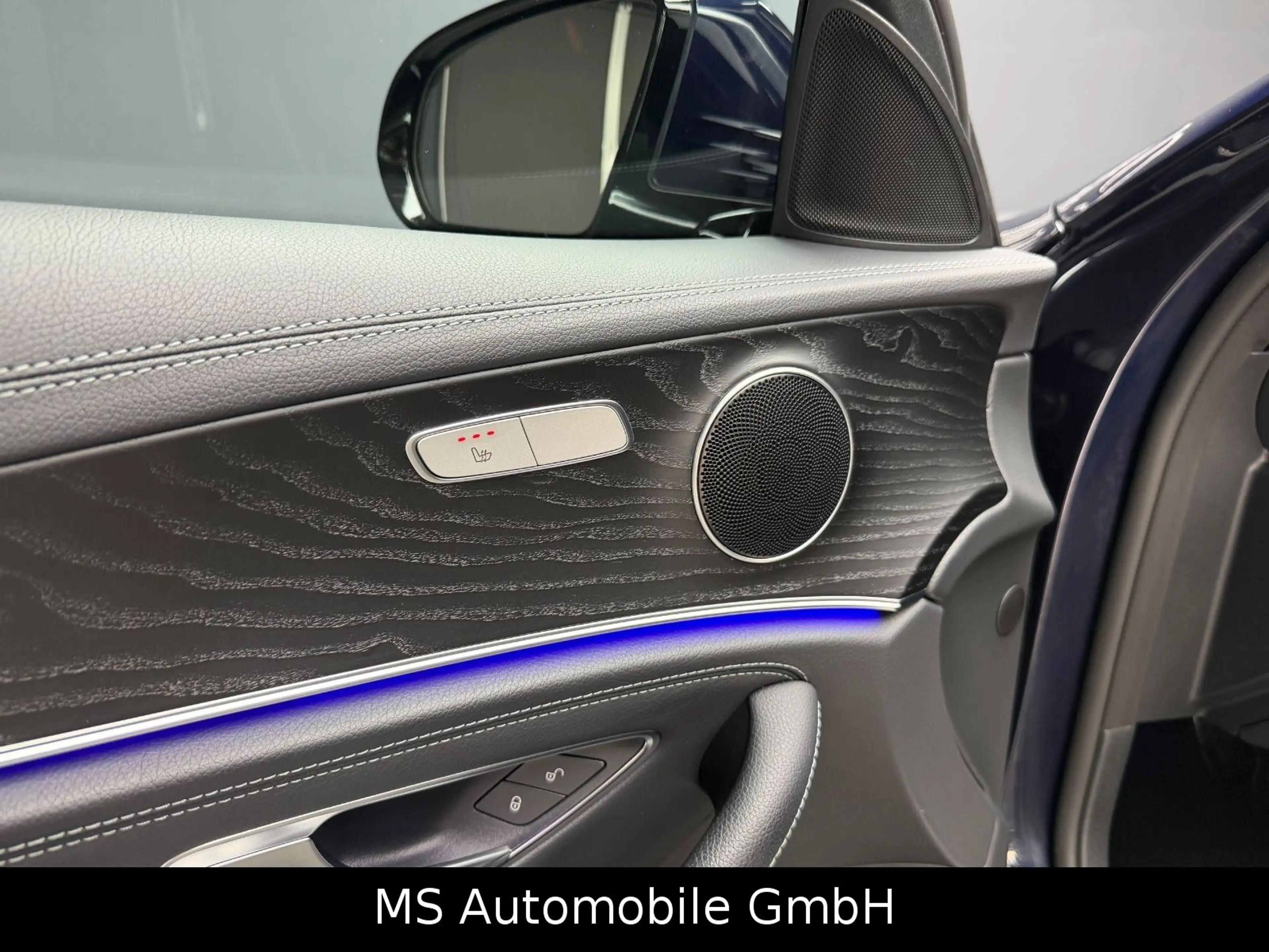 Mercedes-Benz E 400 d T-Modell 4Matic AMG Line MBUX Facelift — photo 12
