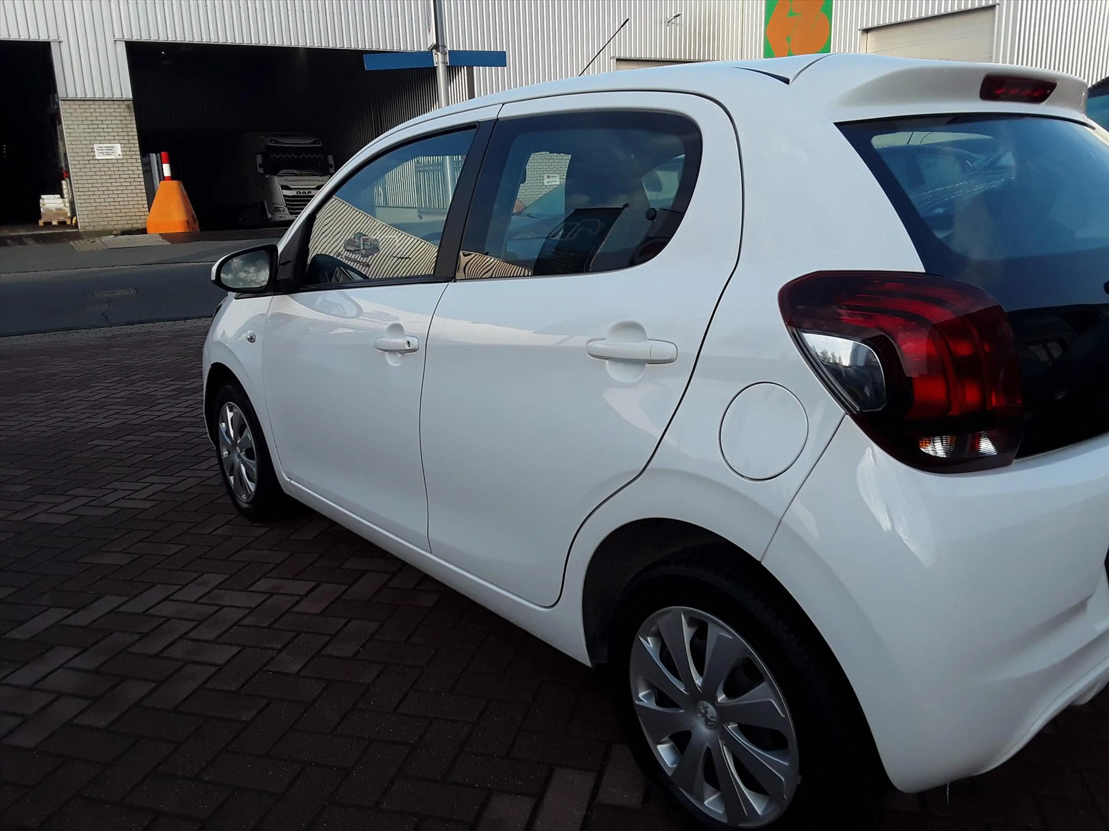 Peugeot 108 1.0 e-VTi 72pk 5D Active — photo 4