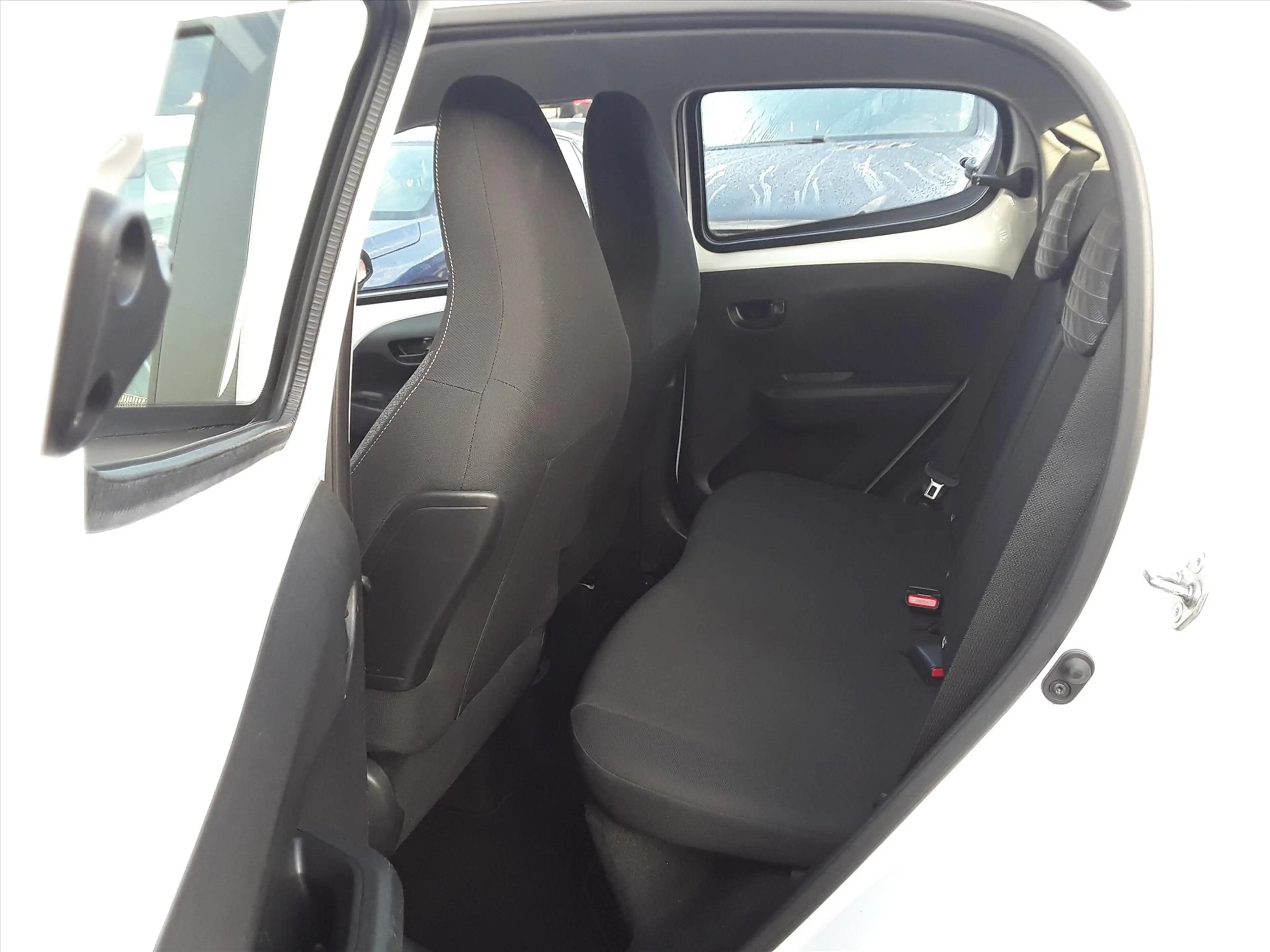Peugeot 108 1.0 e-VTi 72pk 5D Active — photo 10