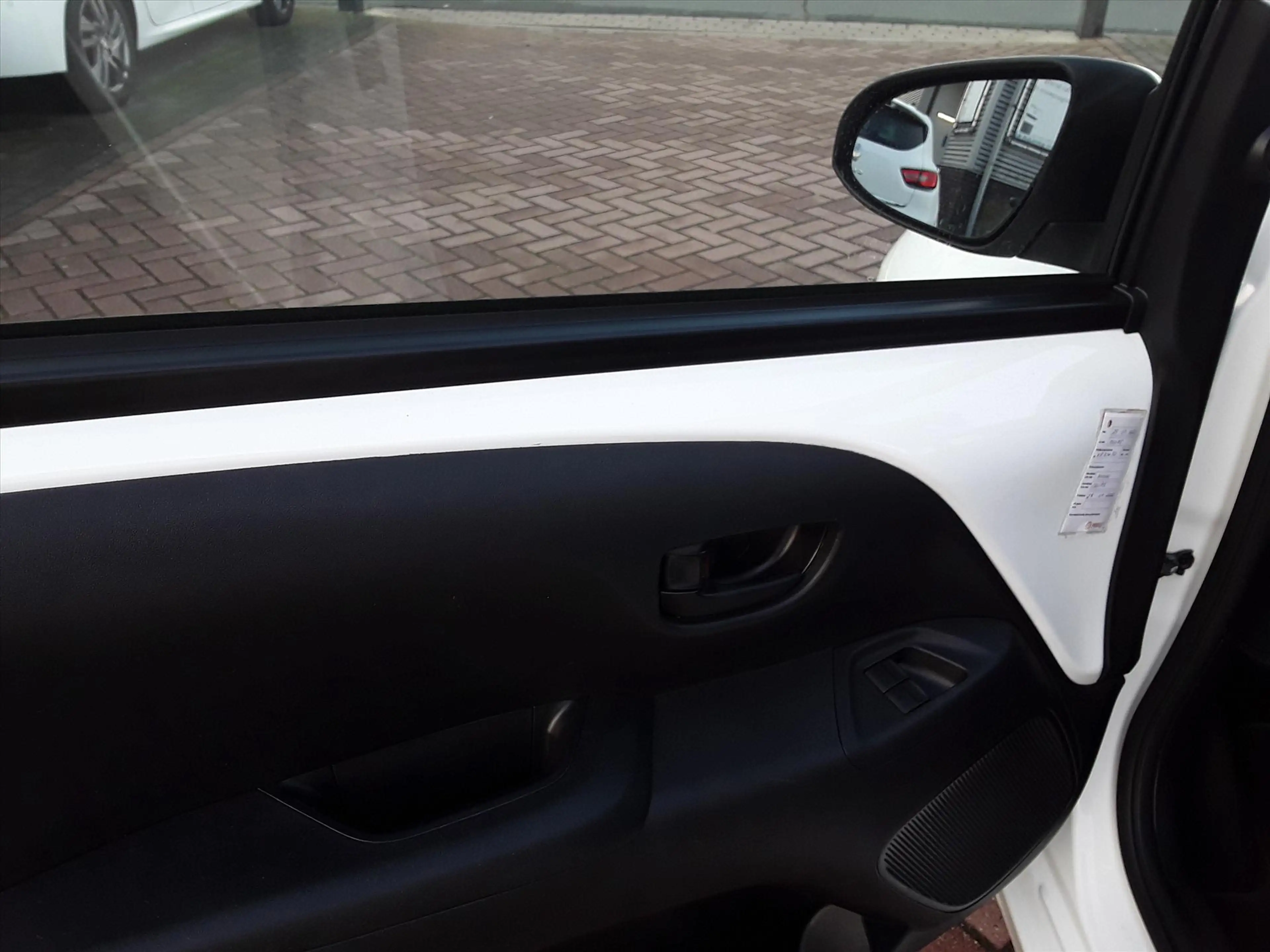 Peugeot 108 1.0 e-VTi 72pk 5D Active — photo 12