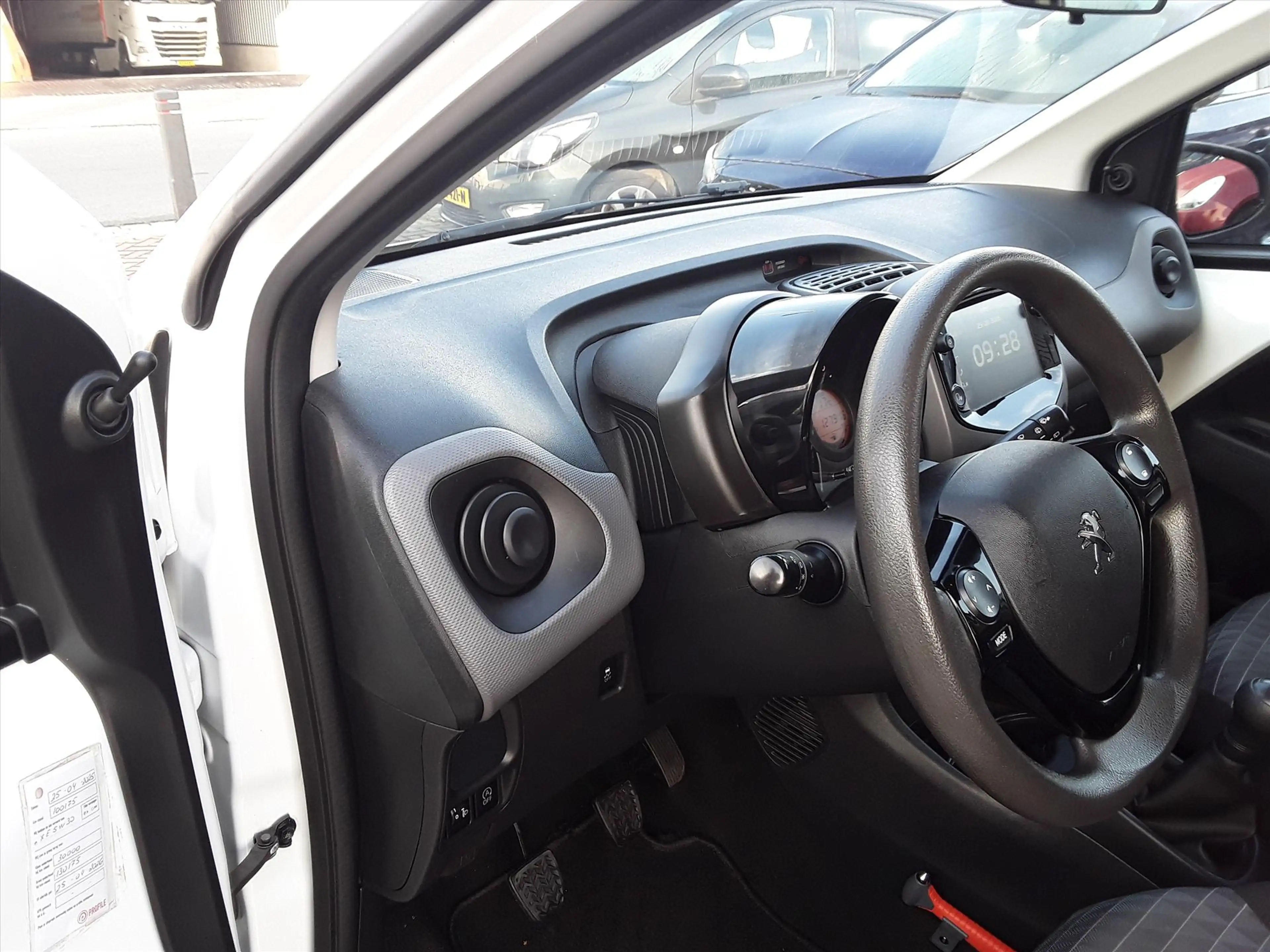 Peugeot 108 1.0 e-VTi 72pk 5D Active — photo 13