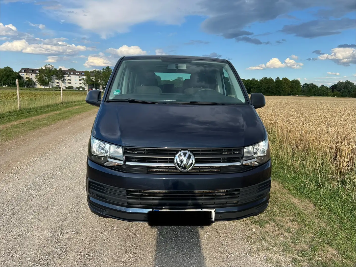 Volkswagen T6 Multivan 2.0 TDI 150PS 6-Gangschaltung,zuverlässiger Model Albastru - 2