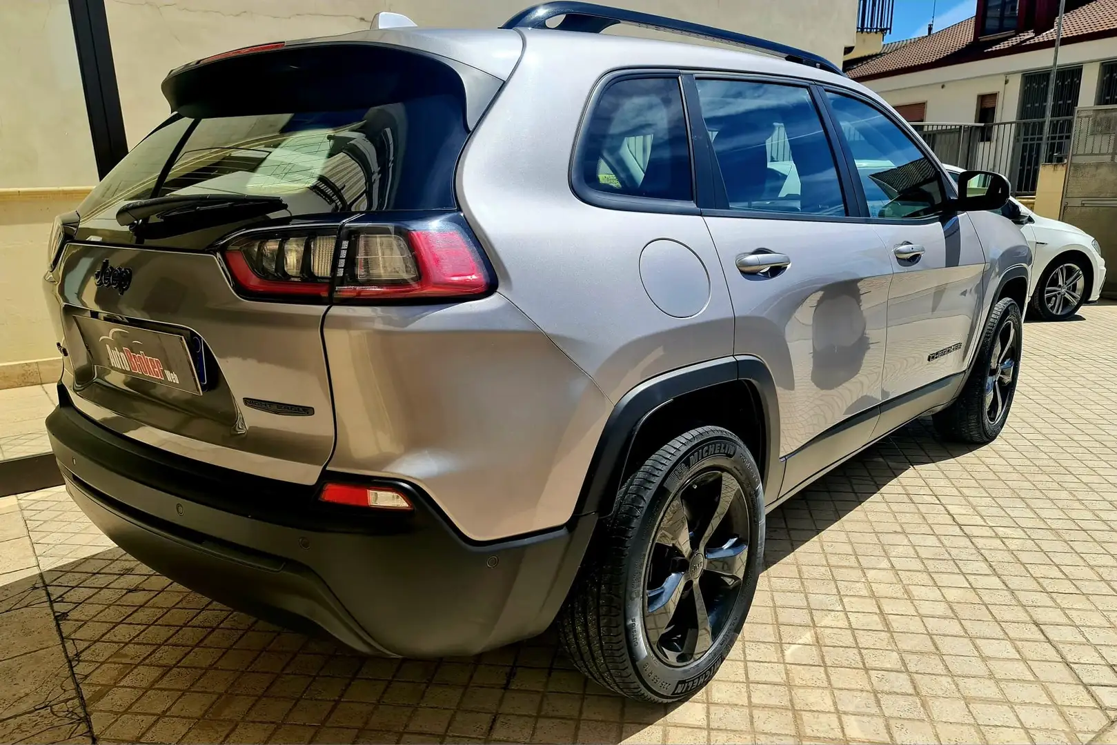 Jeep Cherokee 2.2 mjt Night Eagle 4wd Restyling 194cv - IVA ESP. Gris - 2