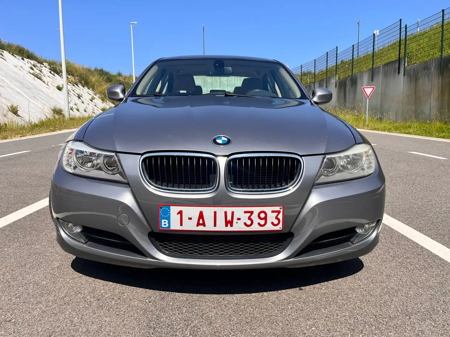 BMW 318 318 d Grijs - 2