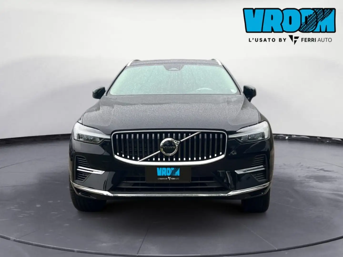 Volvo XC60 T6 Plug-in hybrid AWD automatico Core Bright Nero - 2