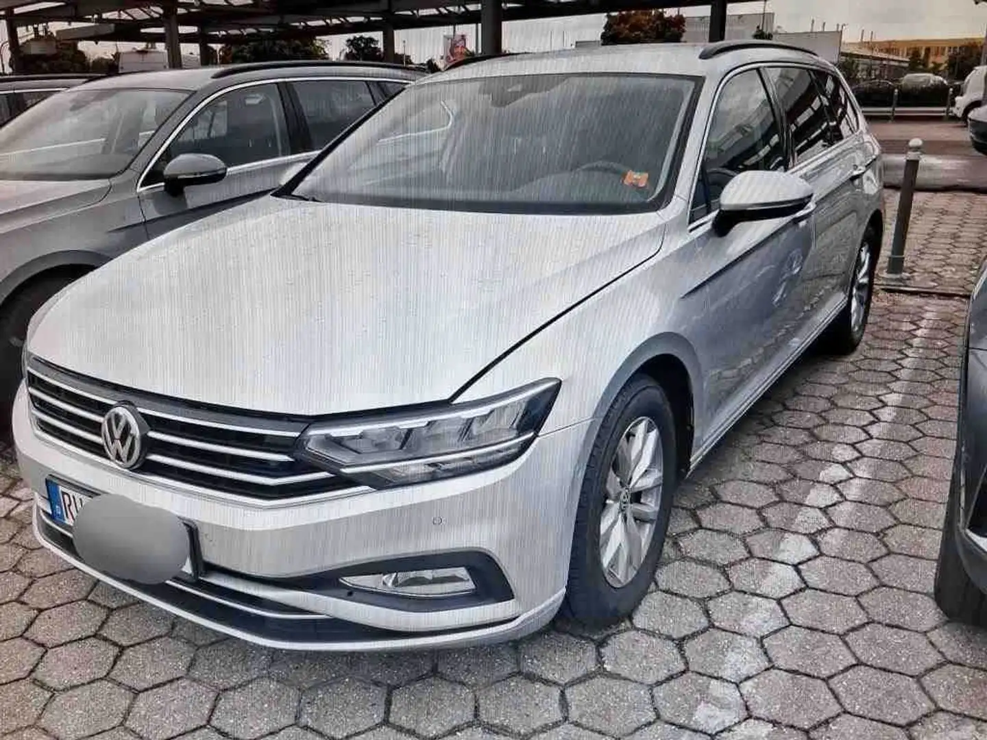 Volkswagen Passat Variant Business2.0TDI DSG LED Navi SHZ Silber - 1