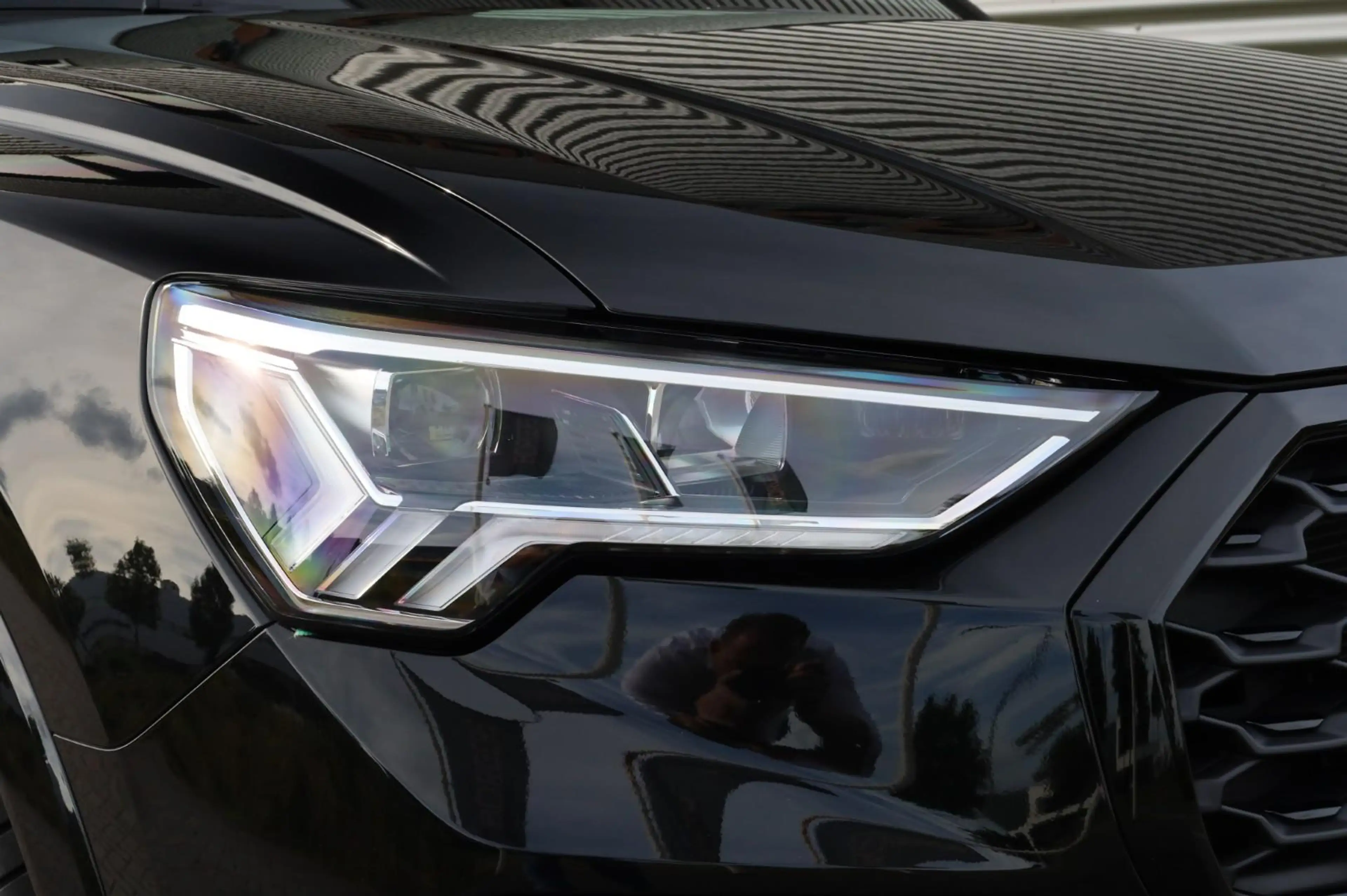 Audi Q3 Sportback 35 TFSI Standkachel l Trekhaak l Pano l — photo 4
