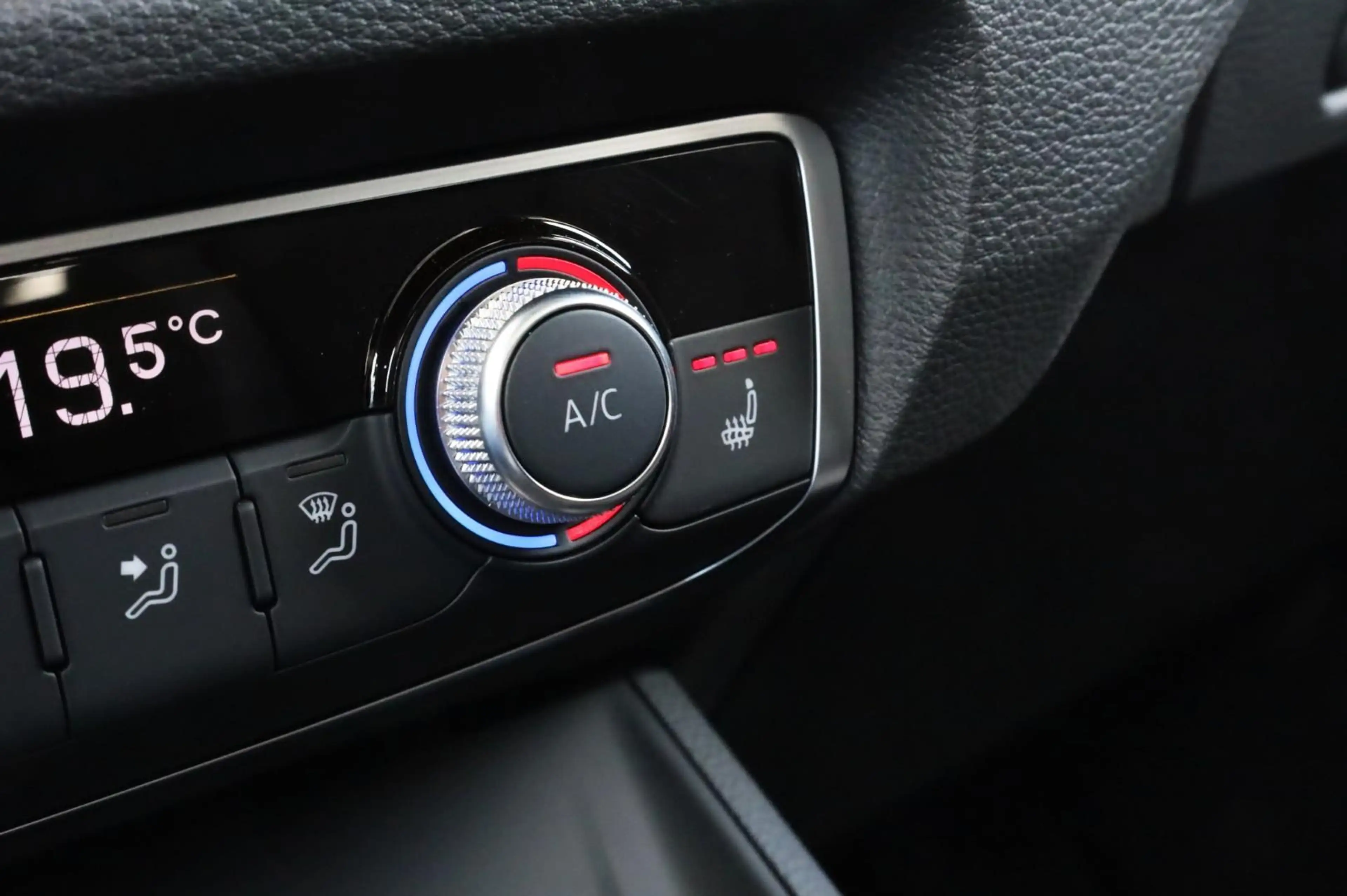 Audi Q3 Sportback 35 TFSI Standkachel l Trekhaak l Pano l — photo 18
