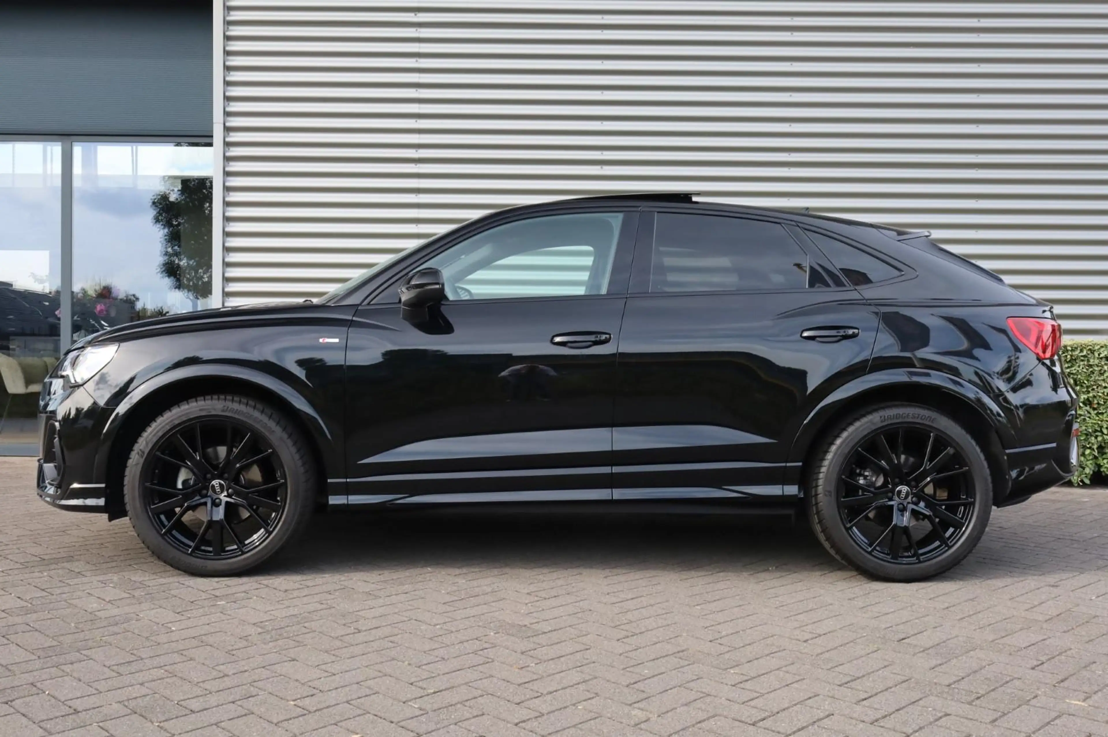 Audi Q3 Sportback 35 TFSI Standkachel l Trekhaak l Pano l — photo 6