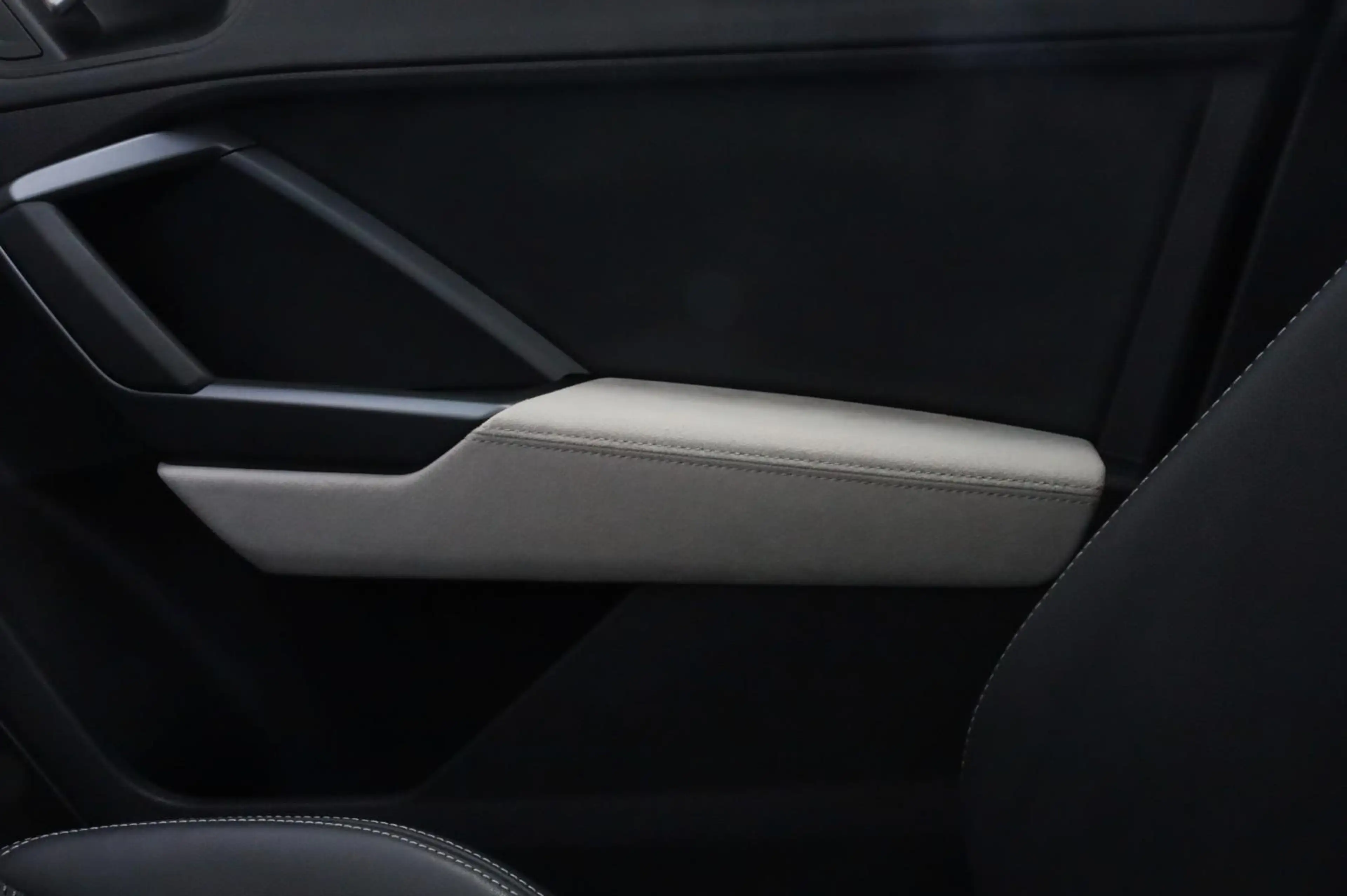 Audi Q3 Sportback 35 TFSI Standkachel l Trekhaak l Pano l — photo 21