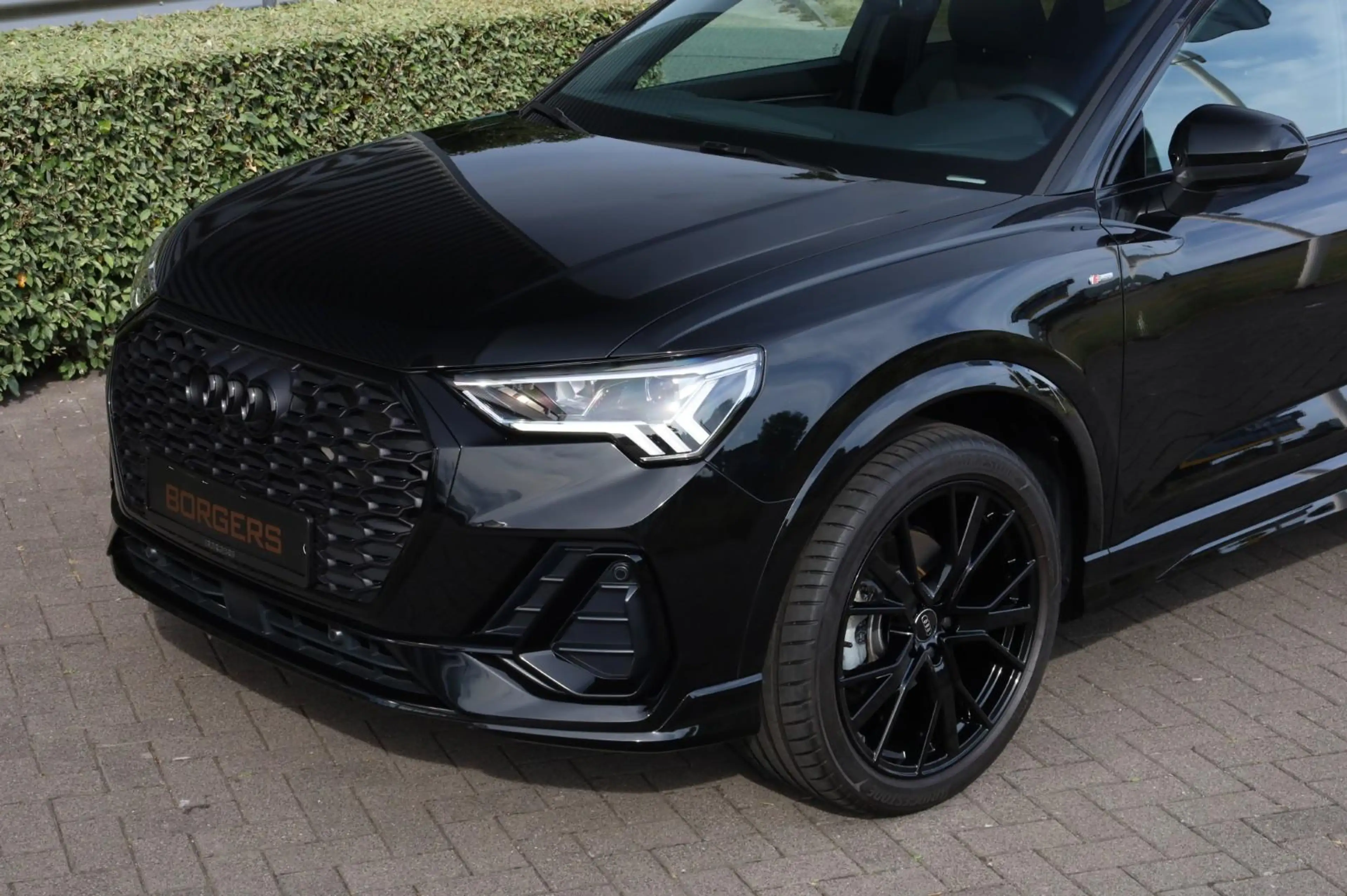 Audi Q3 Sportback 35 TFSI Standkachel l Trekhaak l Pano l — photo 32