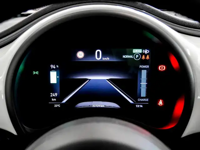 Fiat 500e view 9