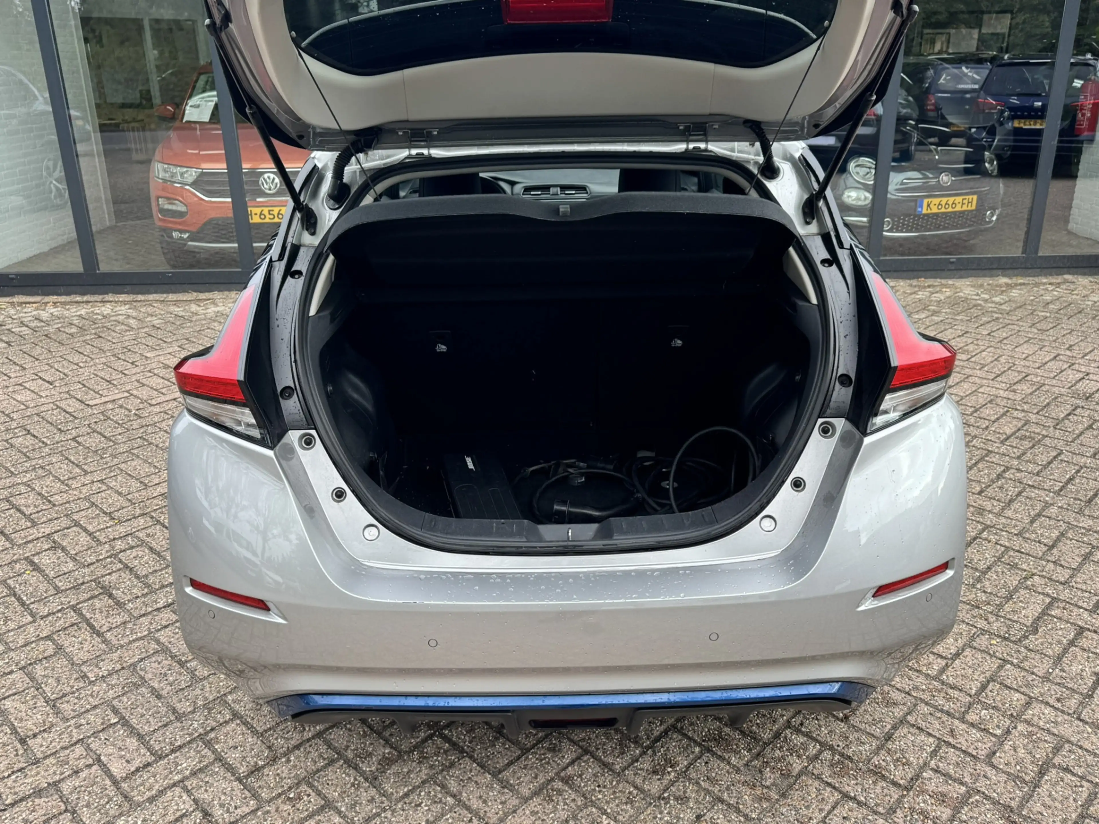 Nissan Leaf Tekna 40 kWh*85%SOH*Navi*ECC*EXPORT* — photo 16
